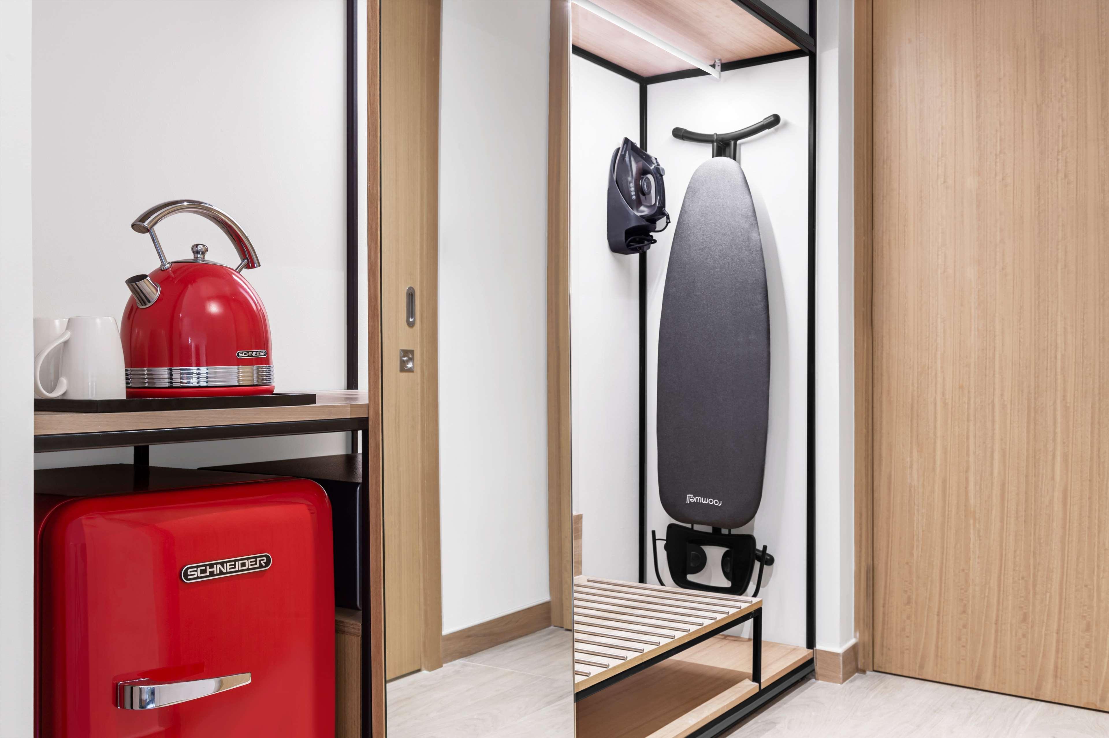 Family Room King Size Bed