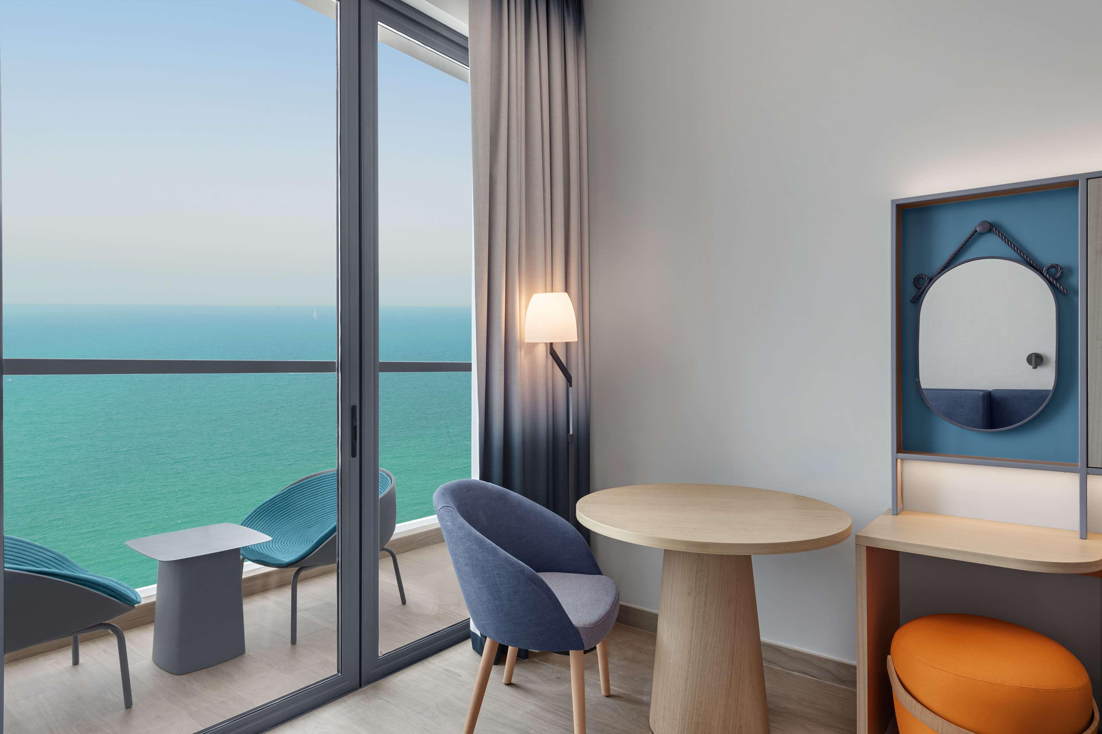 Double Sea View King Bed