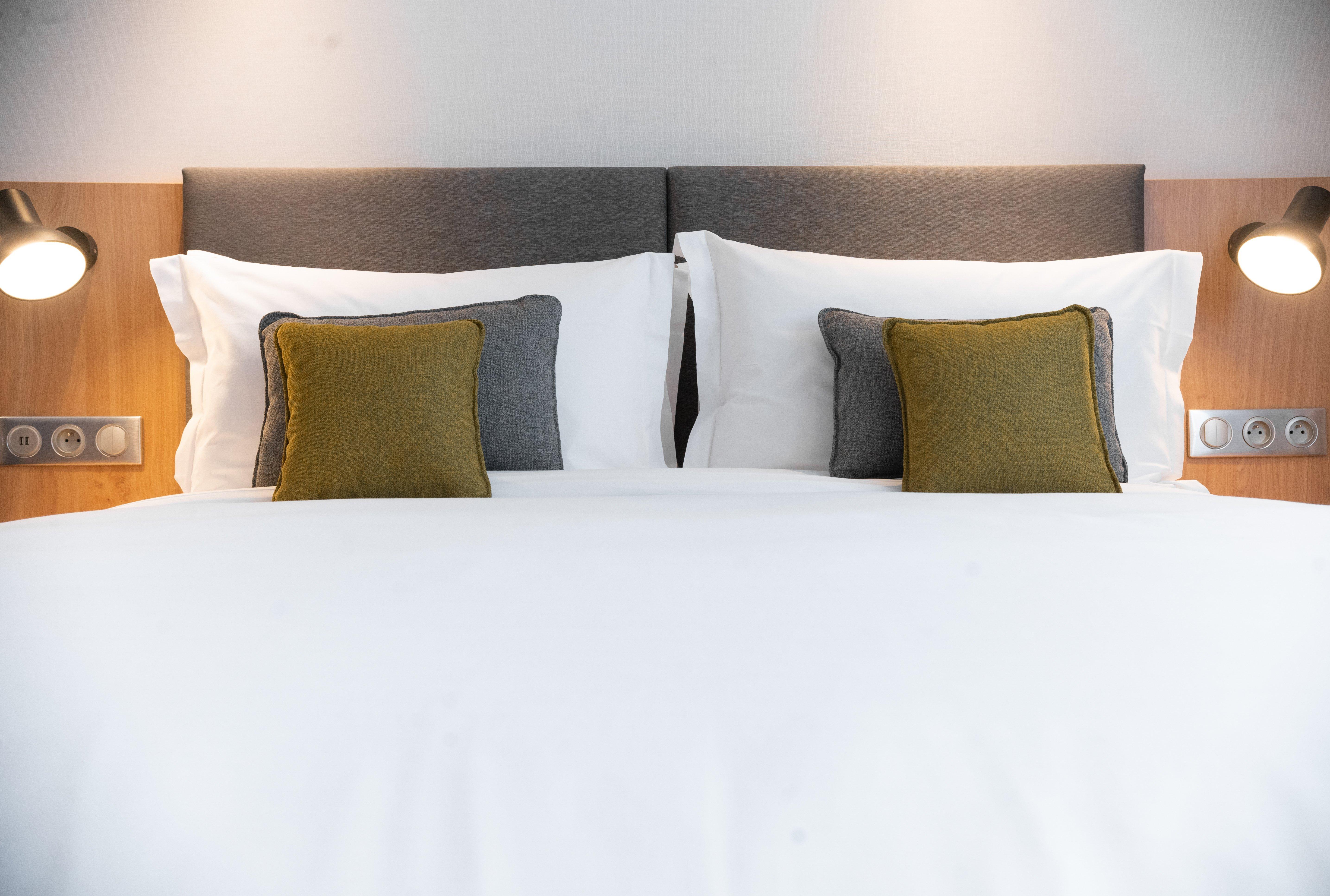 Double Queen Size Bed