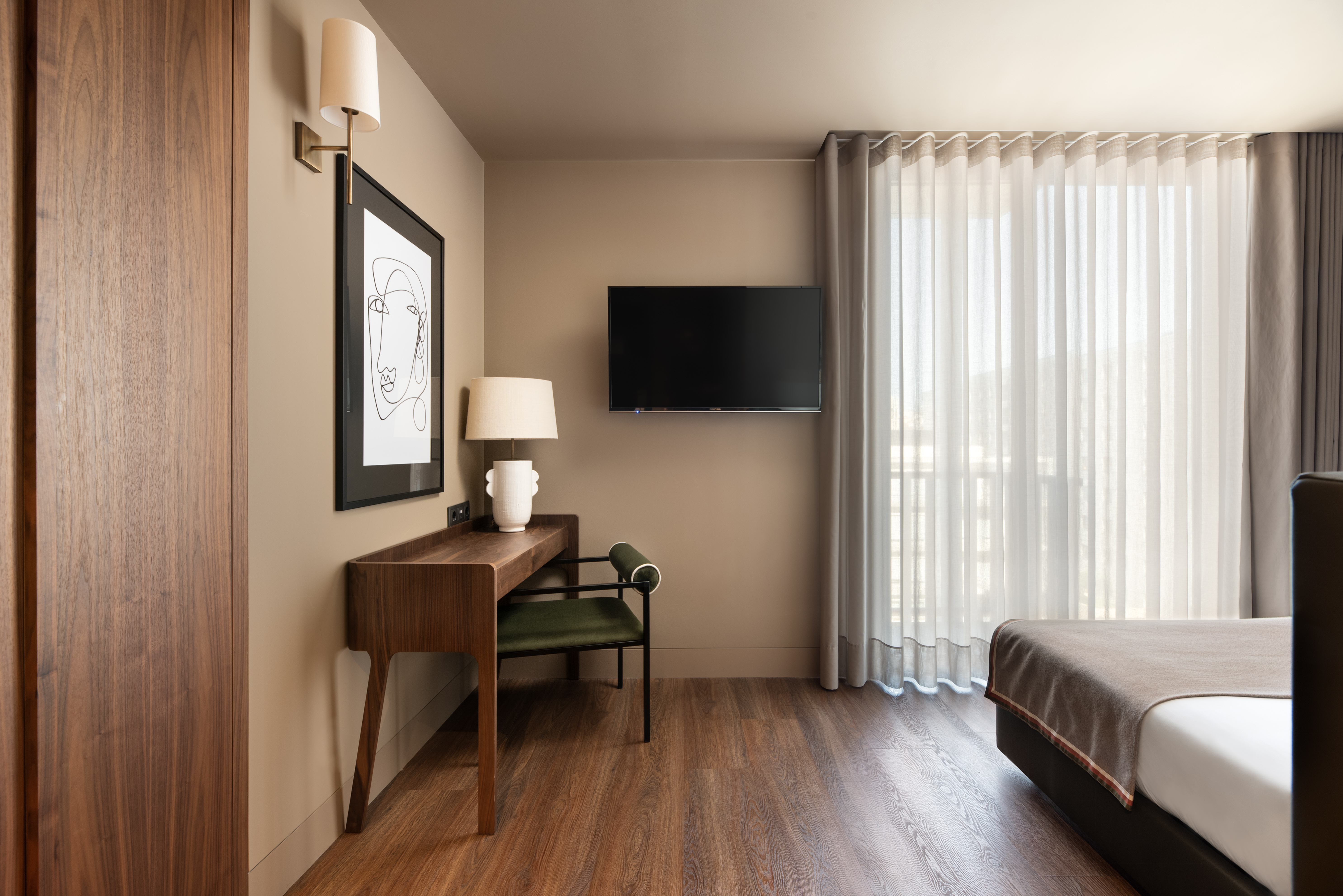 Double or Twin Standard