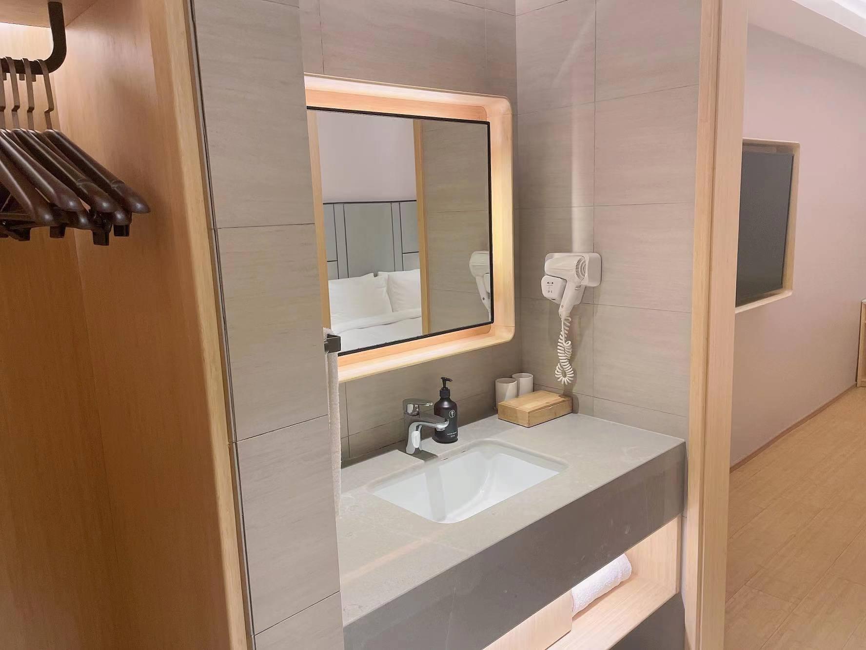 Double Inner-superior