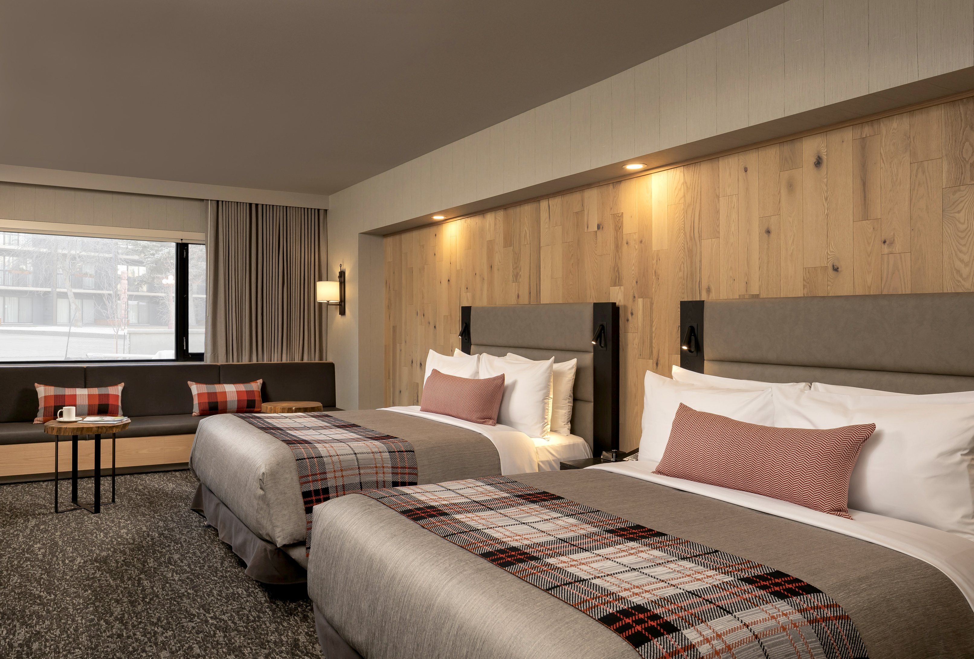 Studio Two Queen Beds