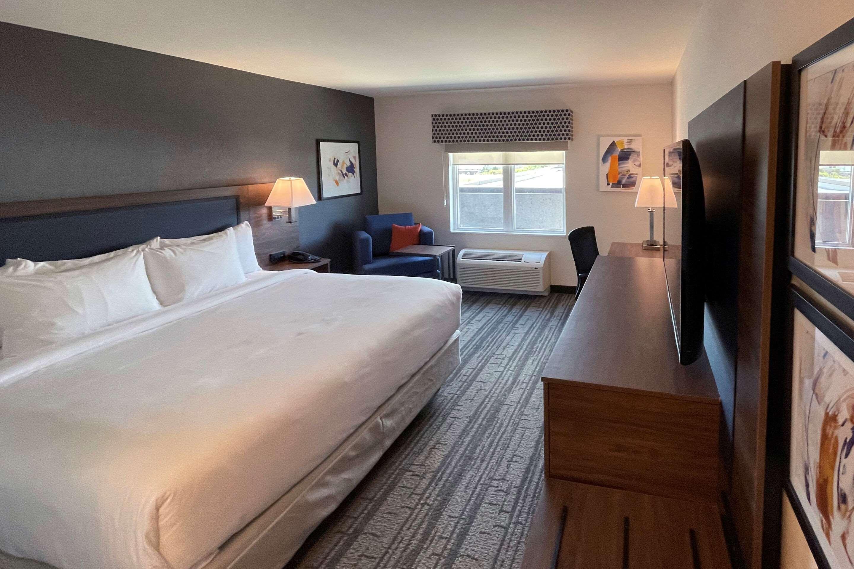 Double Accessible King Size Bed