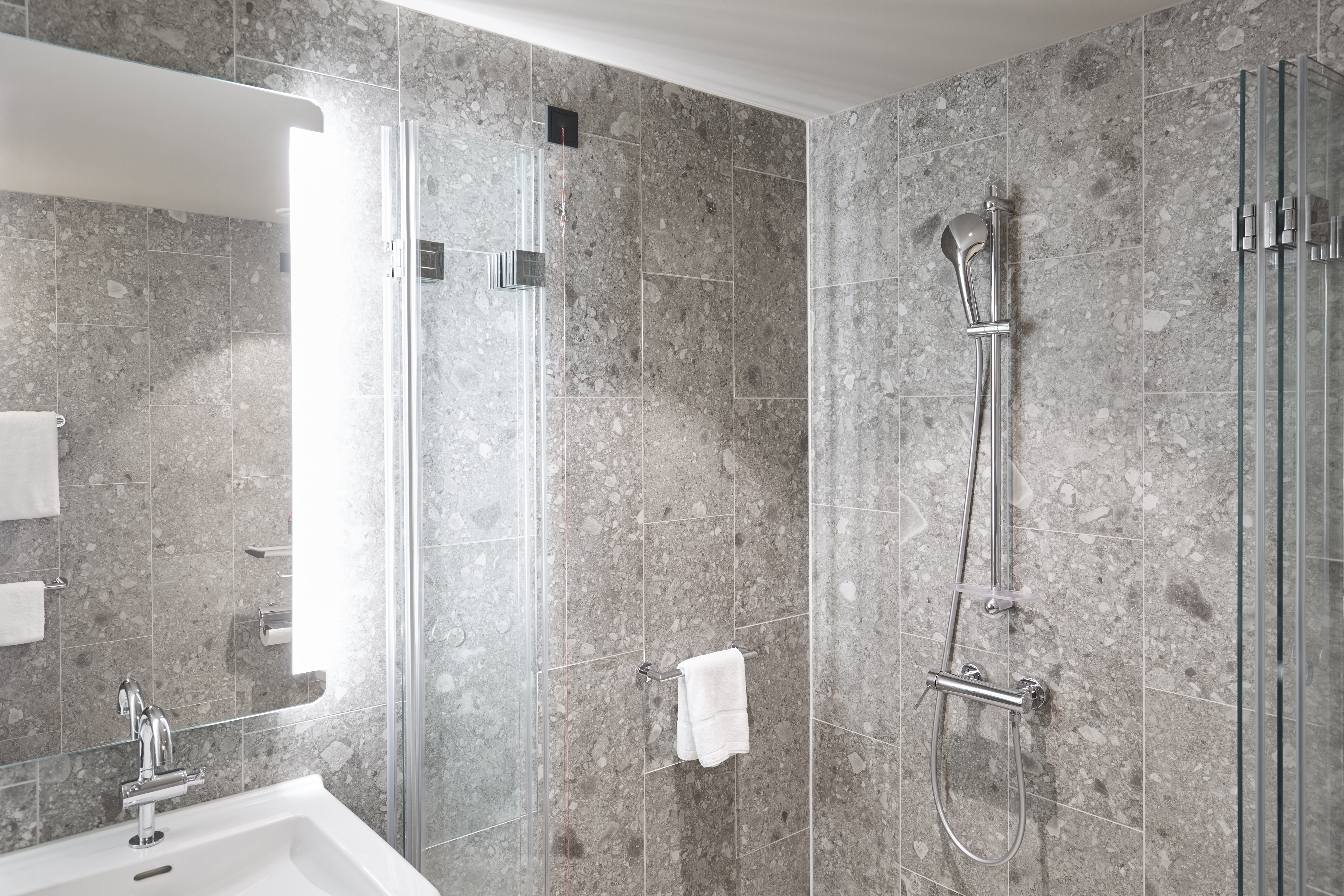 Double Single Superior King Bed