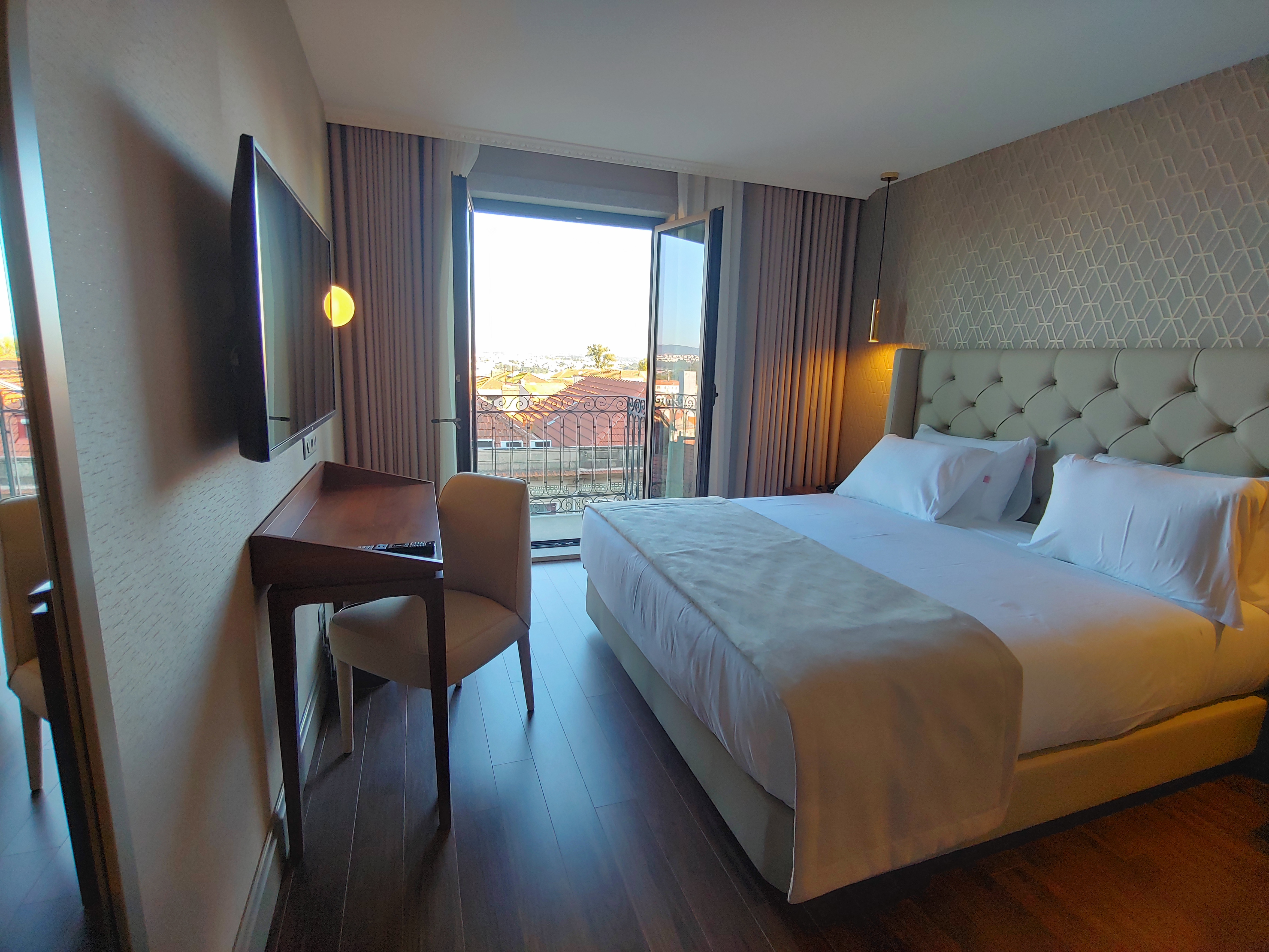 Double Single with Balcony