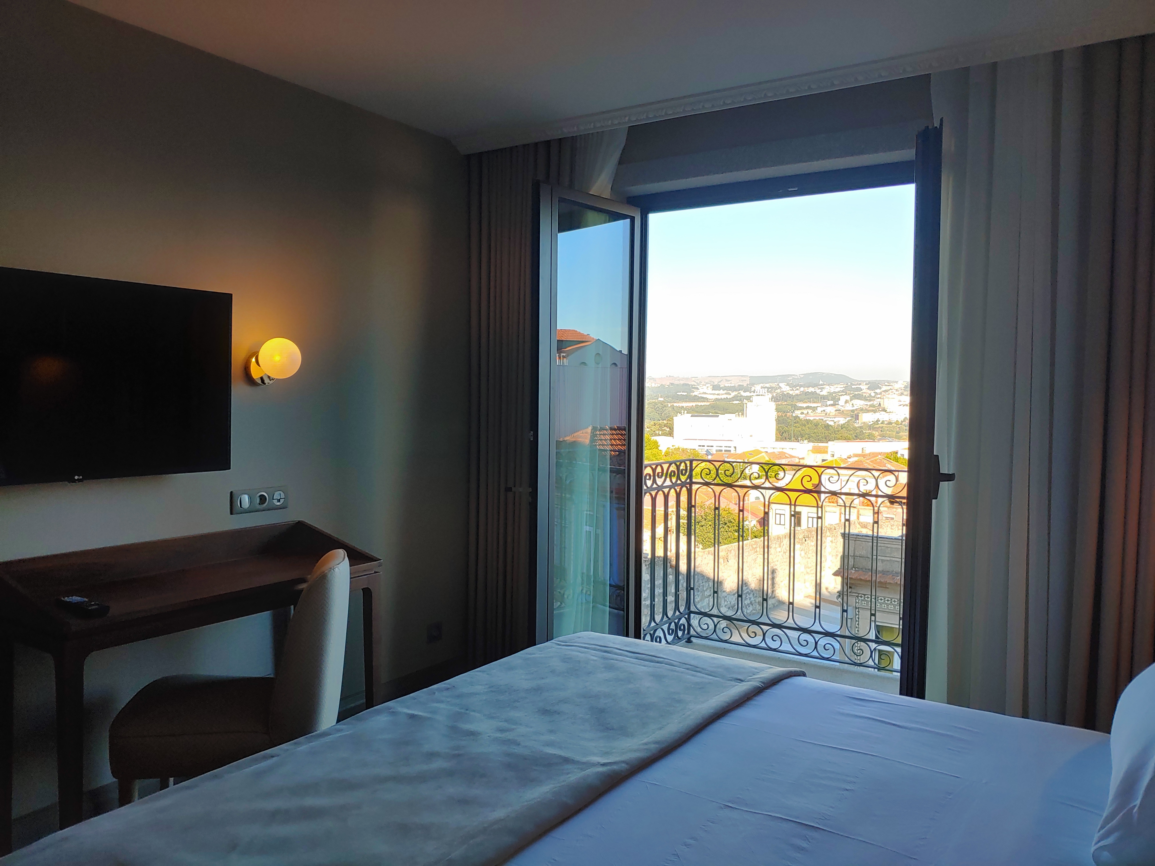 Double Single with Balcony