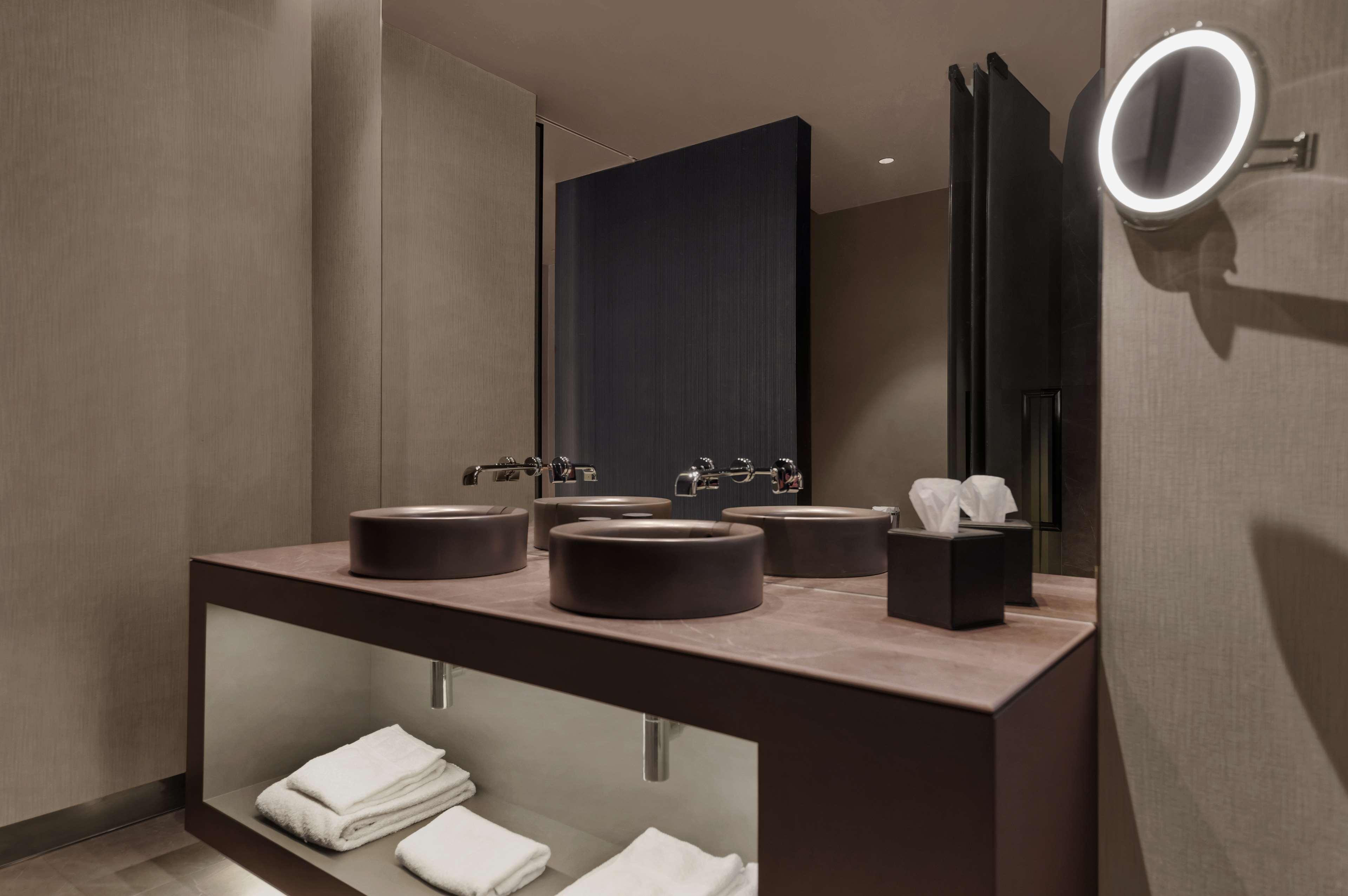 Junior Suite King Size Bed