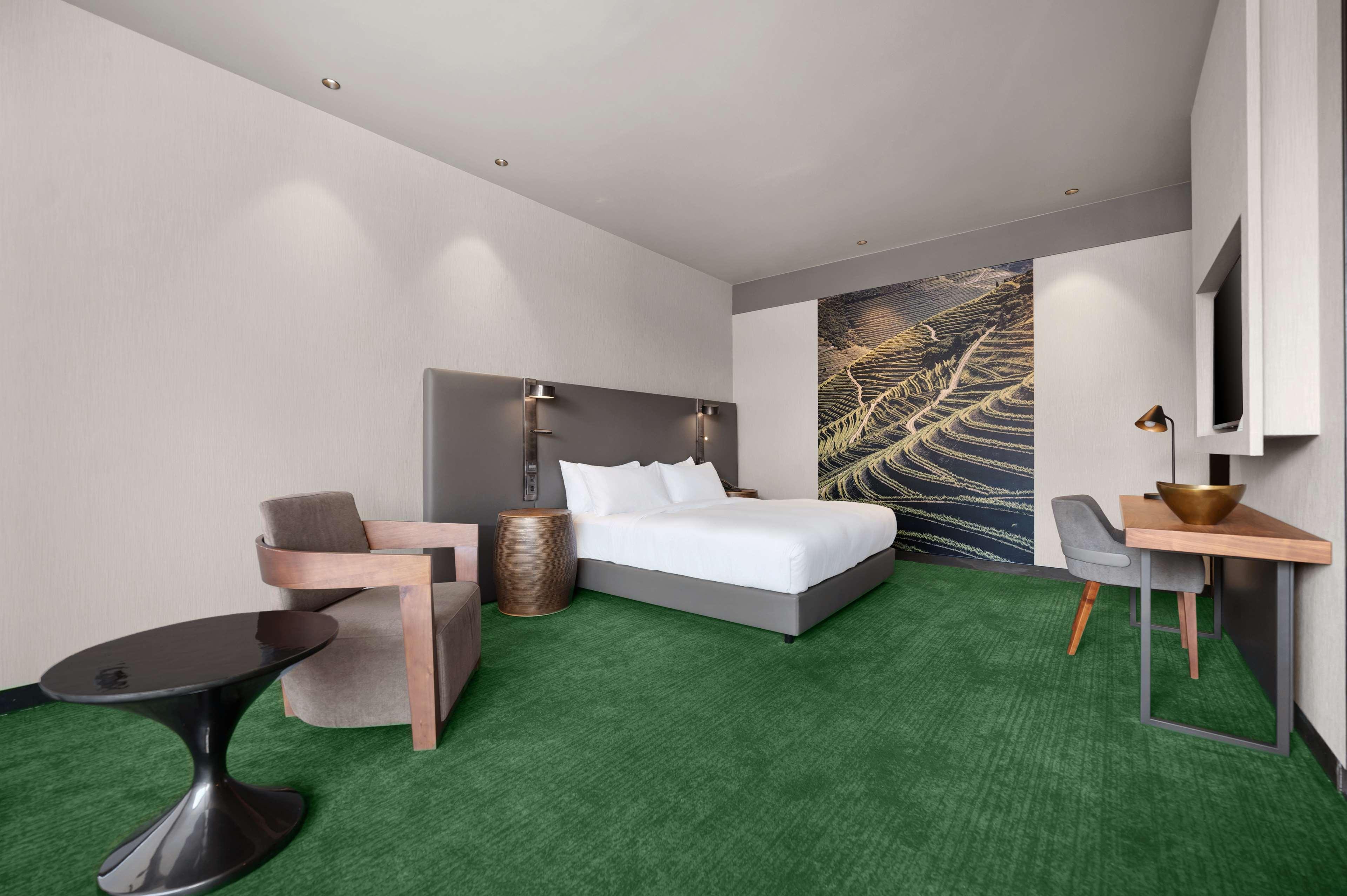 Junior Suite King Size Bed