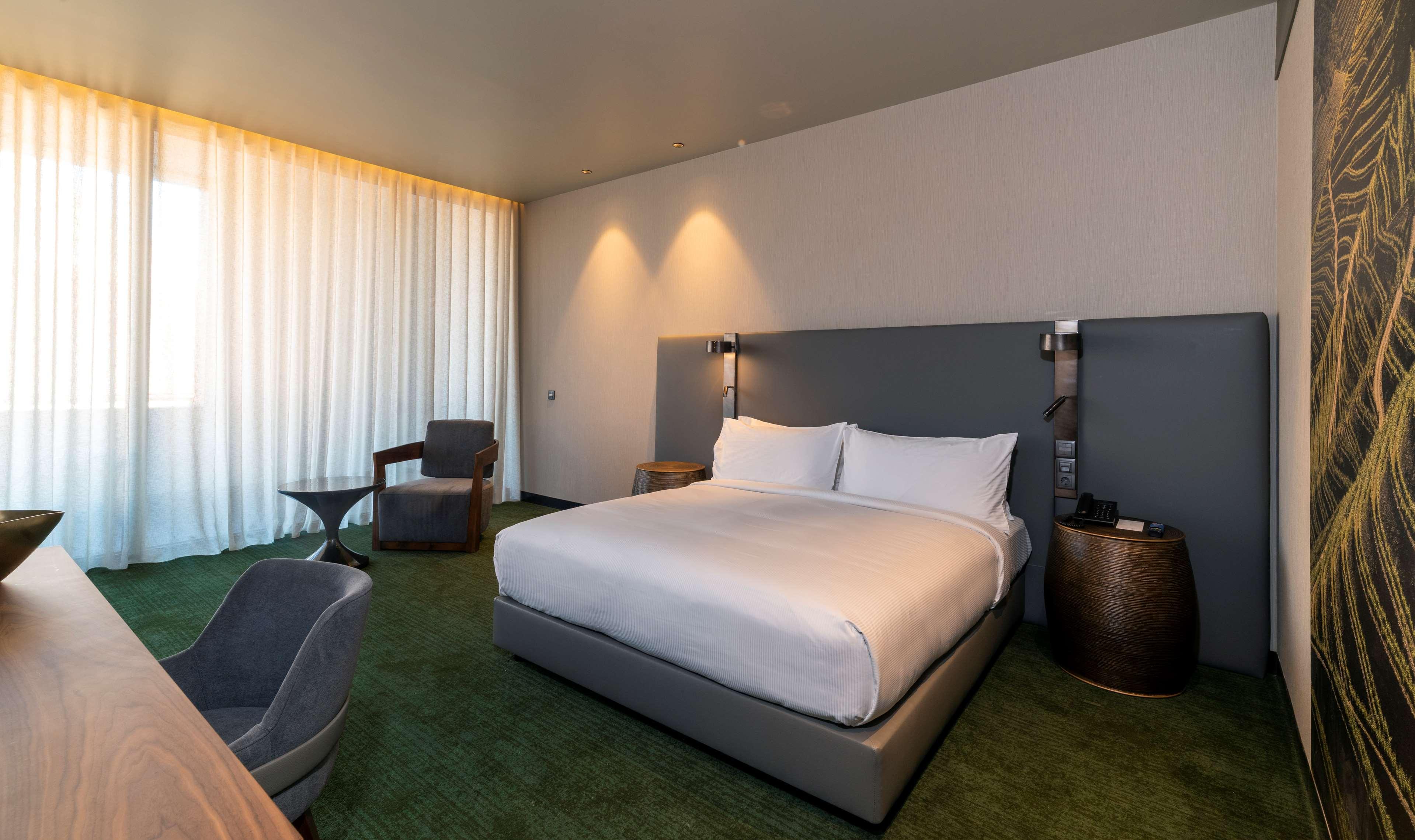 Double Executive King Bed