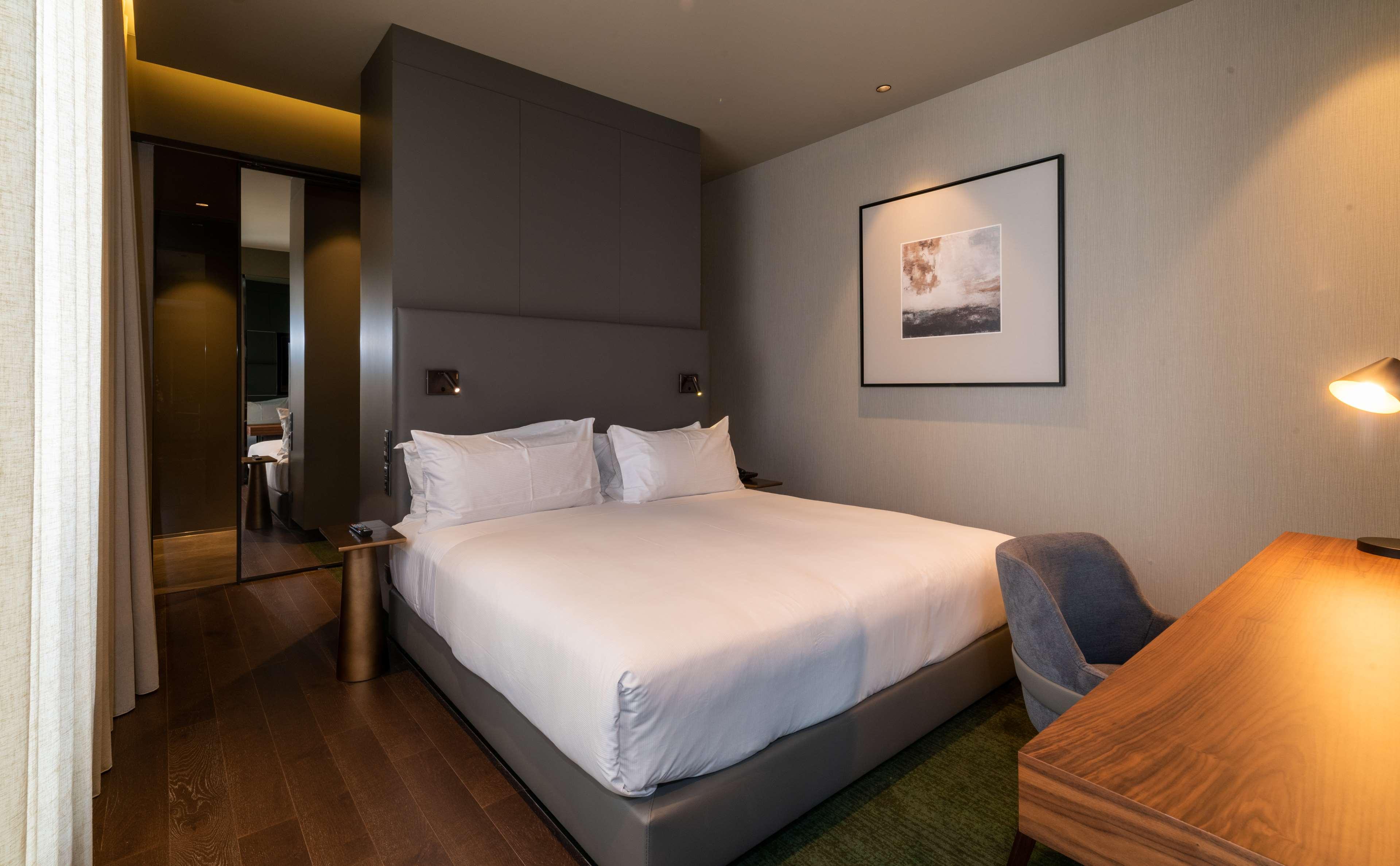 Suite King Bed One Bedroom 