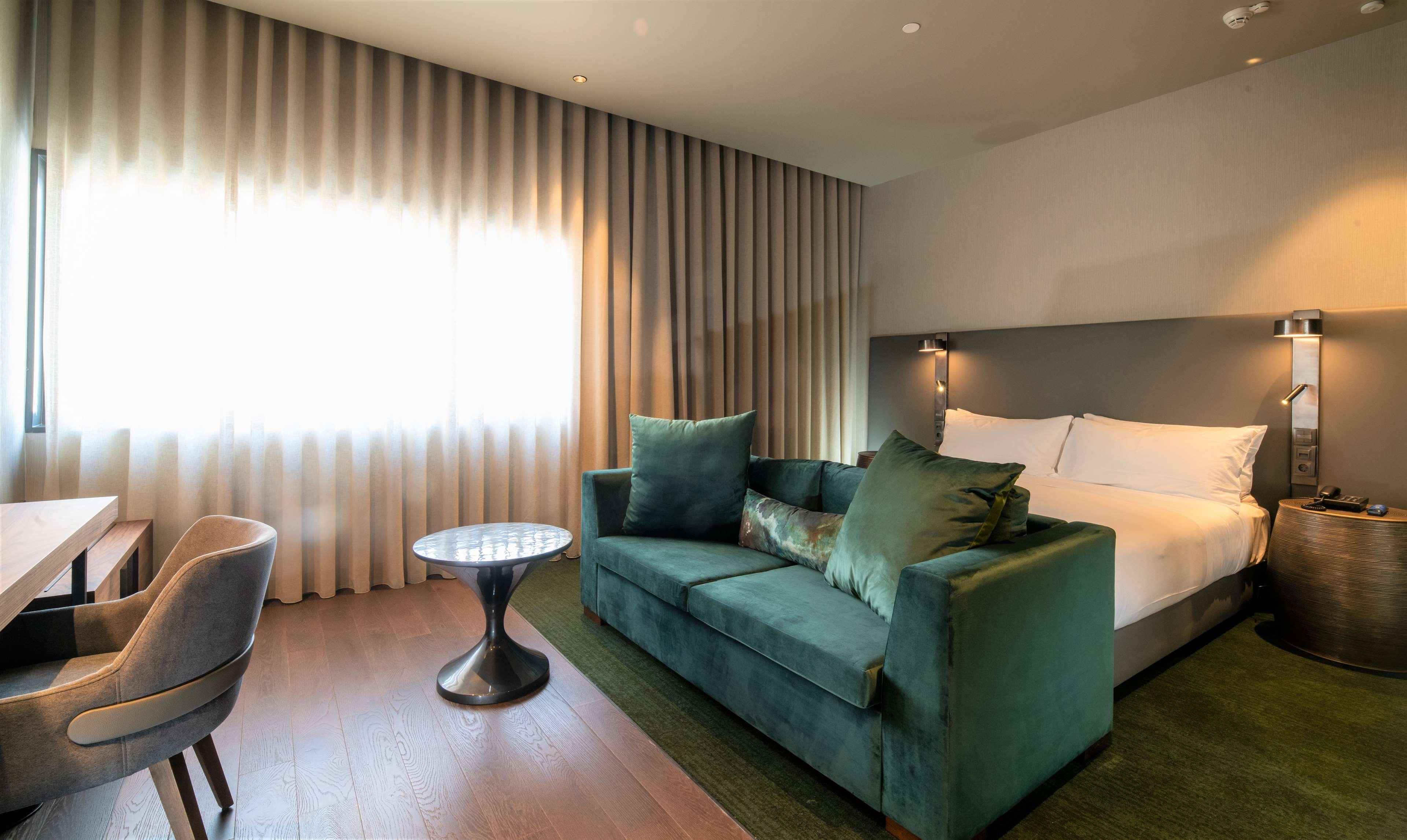 Junior Suite King Size Bed