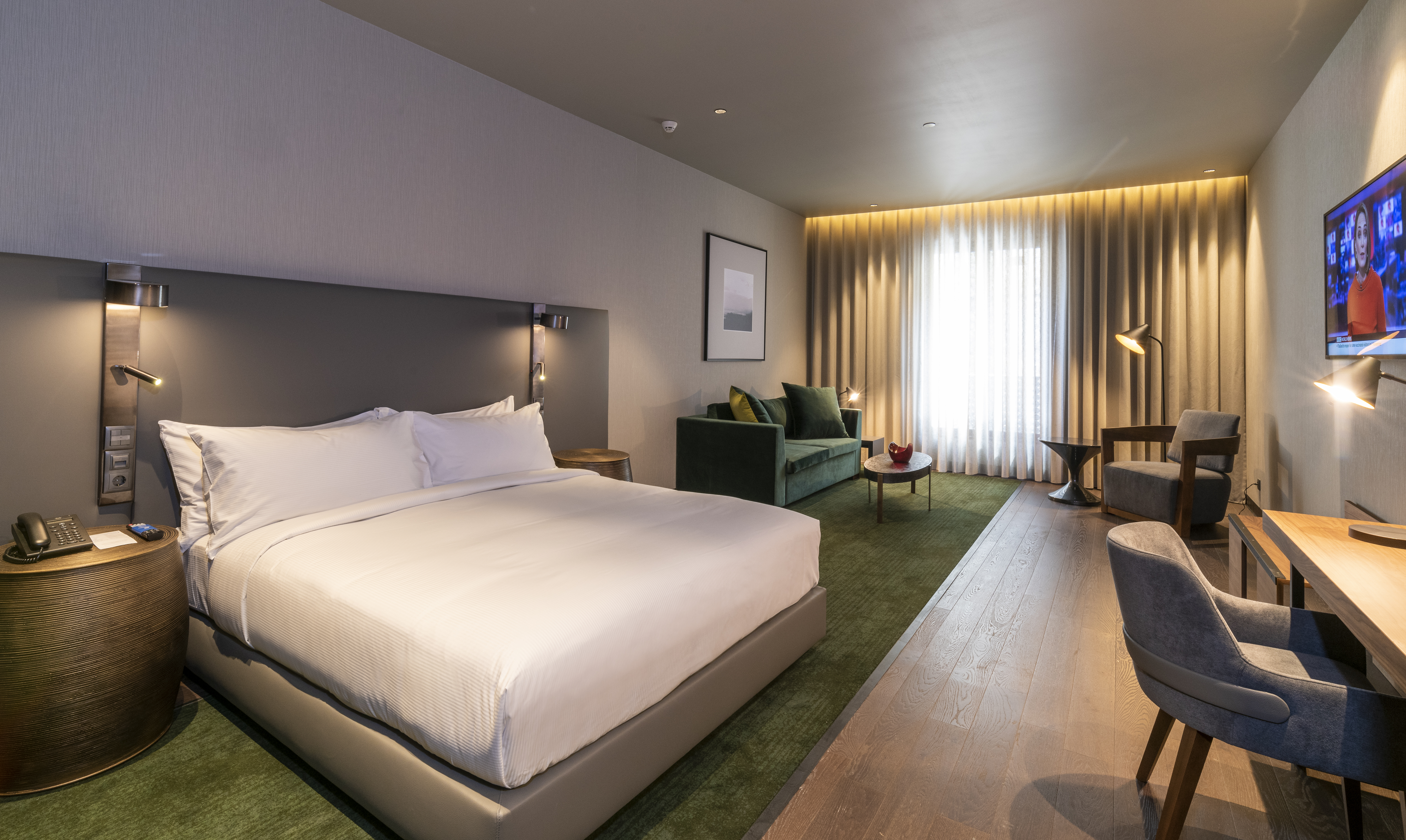 Junior Suite King Size Bed