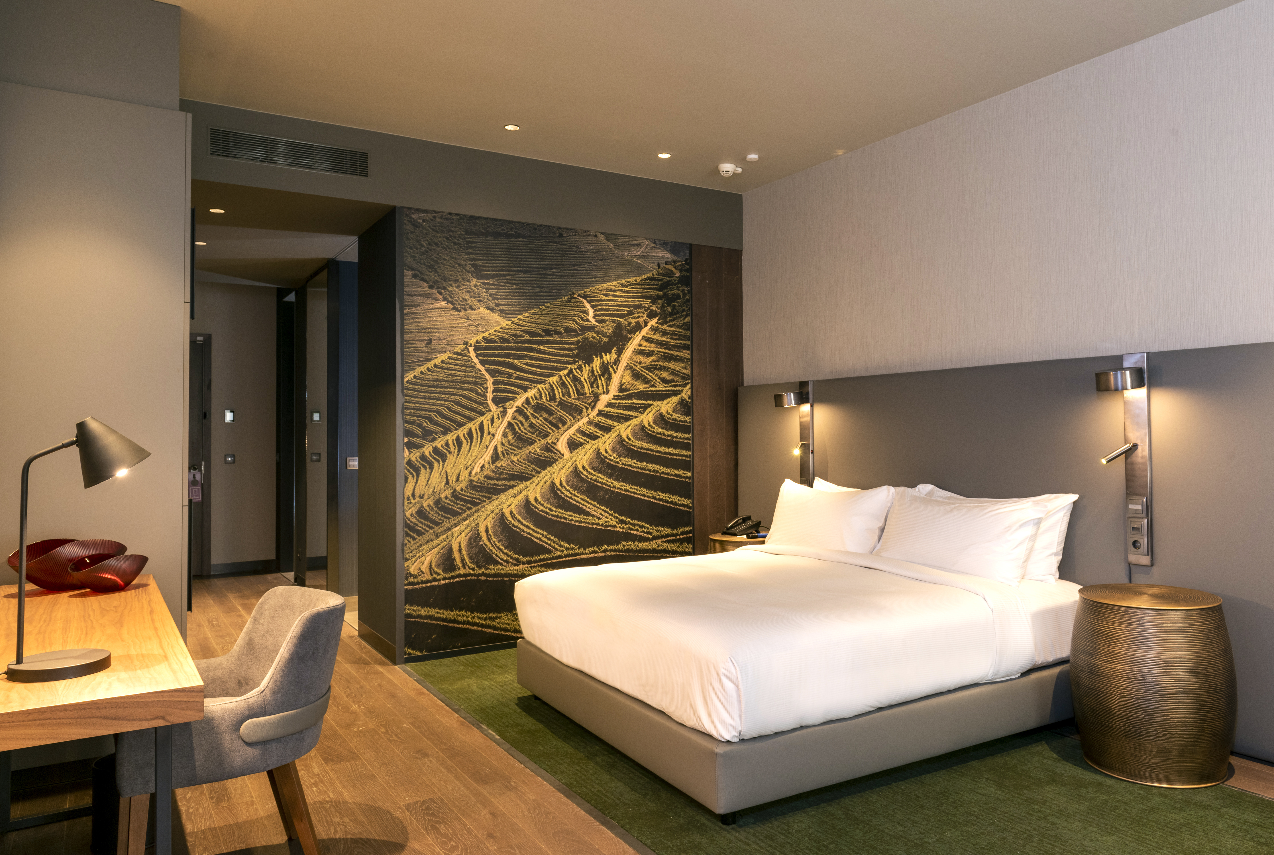 Double Accessible King Size Bed