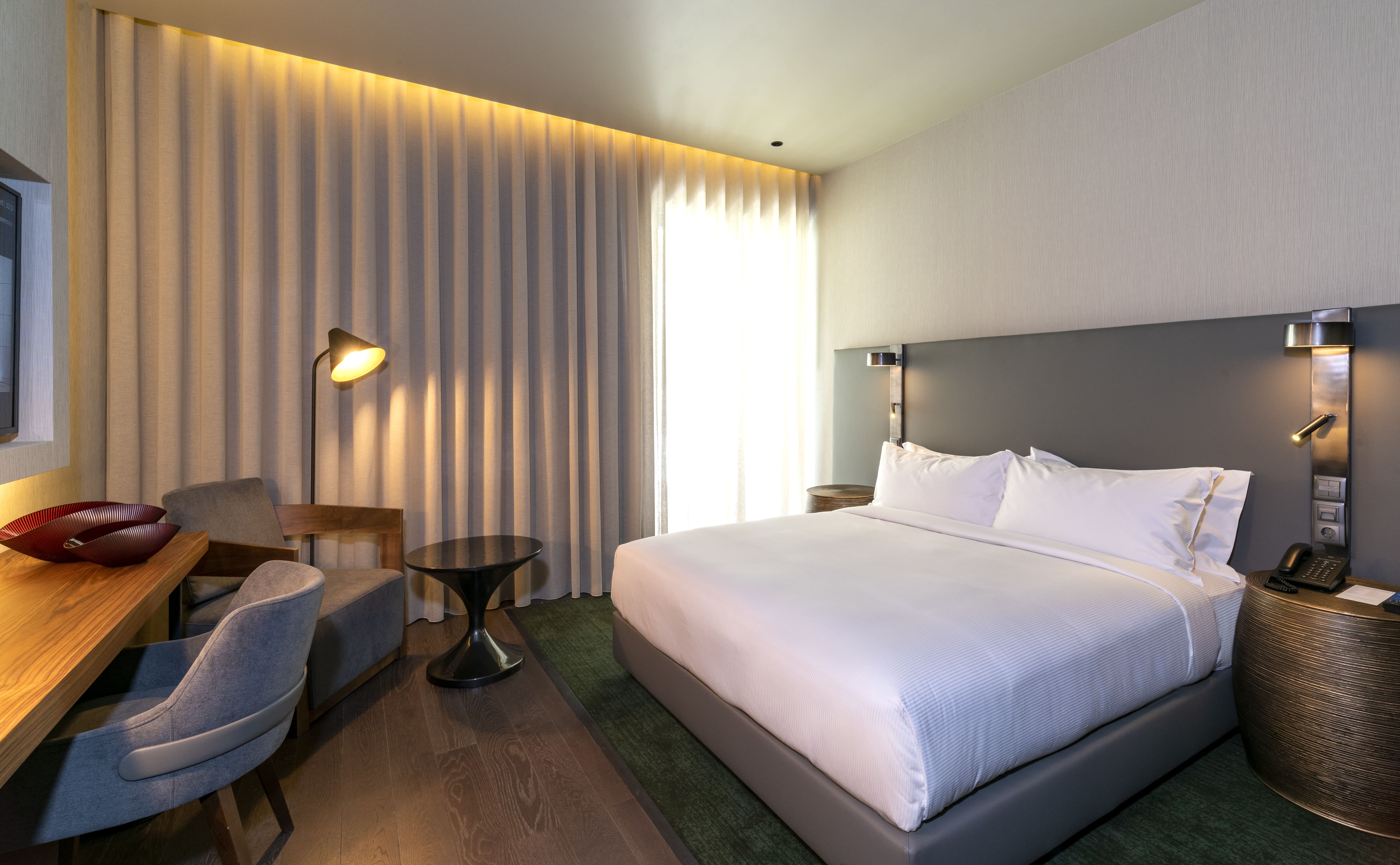 Double Deluxe King Bed