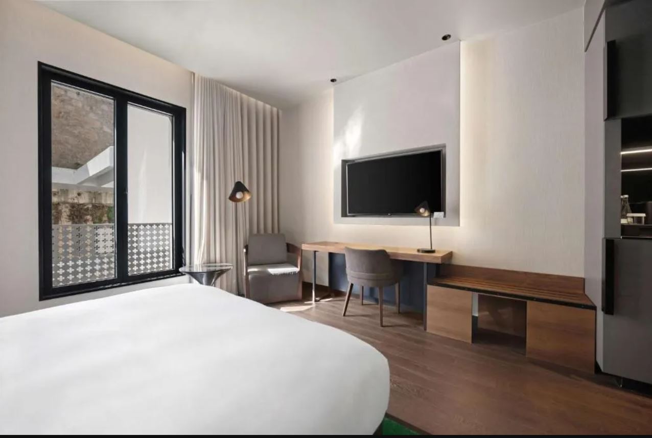 Double or Twin Standard