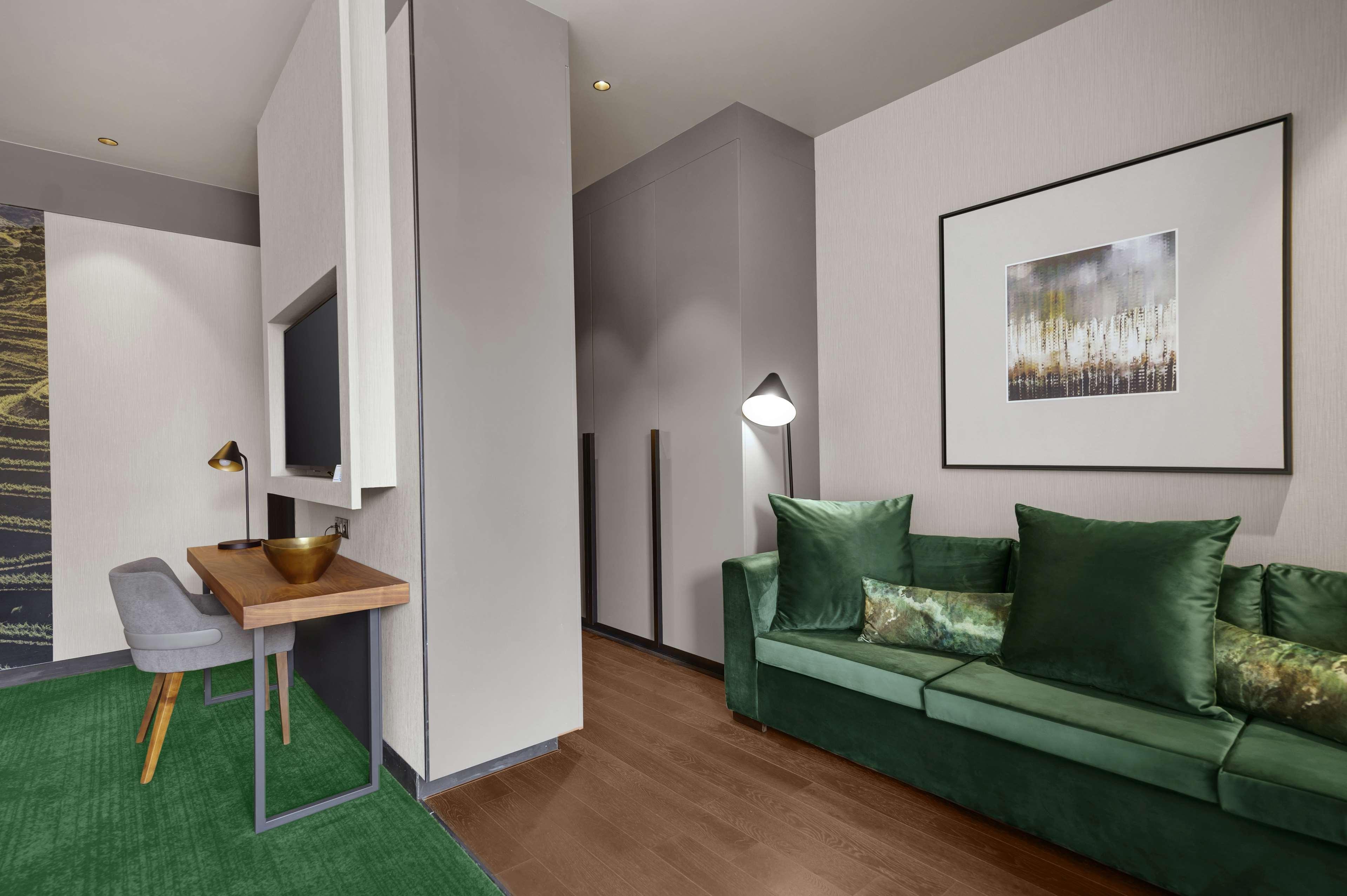 Junior Suite with Views