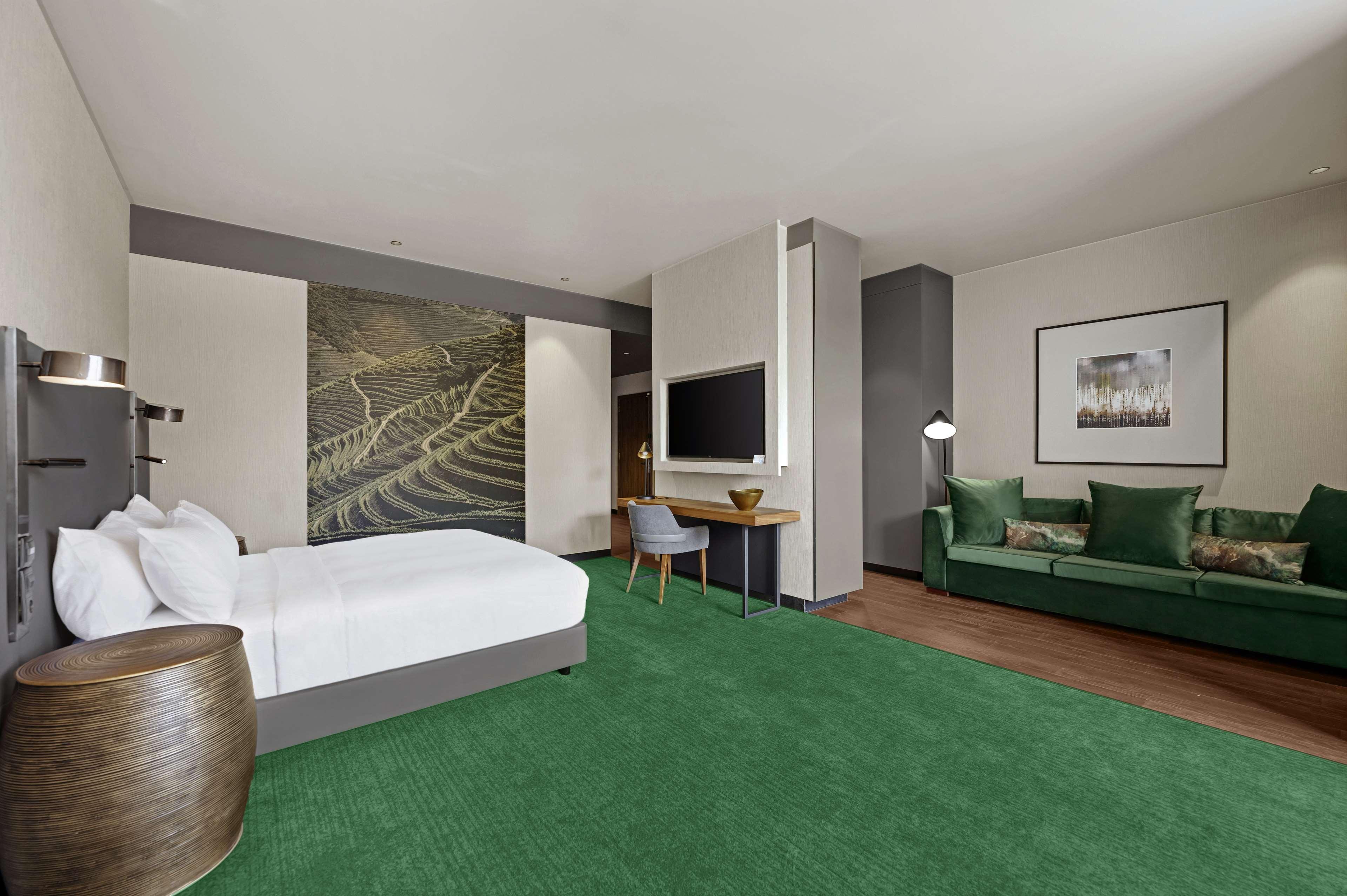 Junior Suite with Views