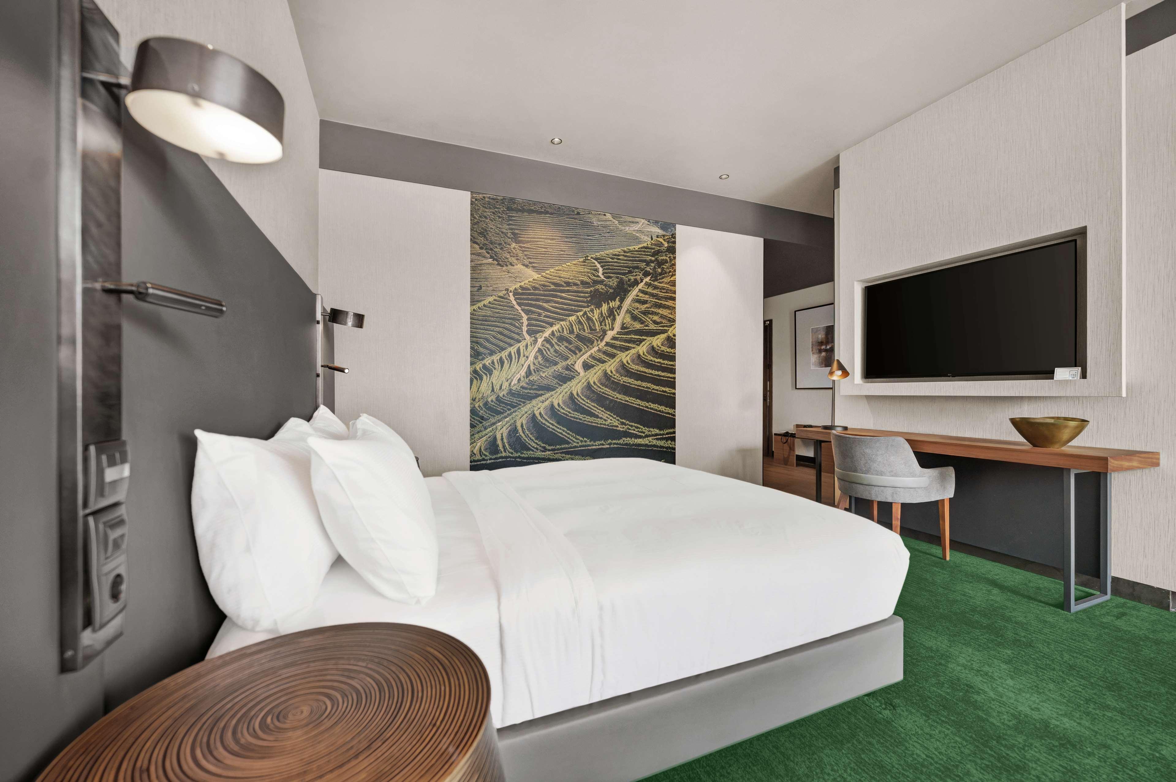 Junior Suite with Views