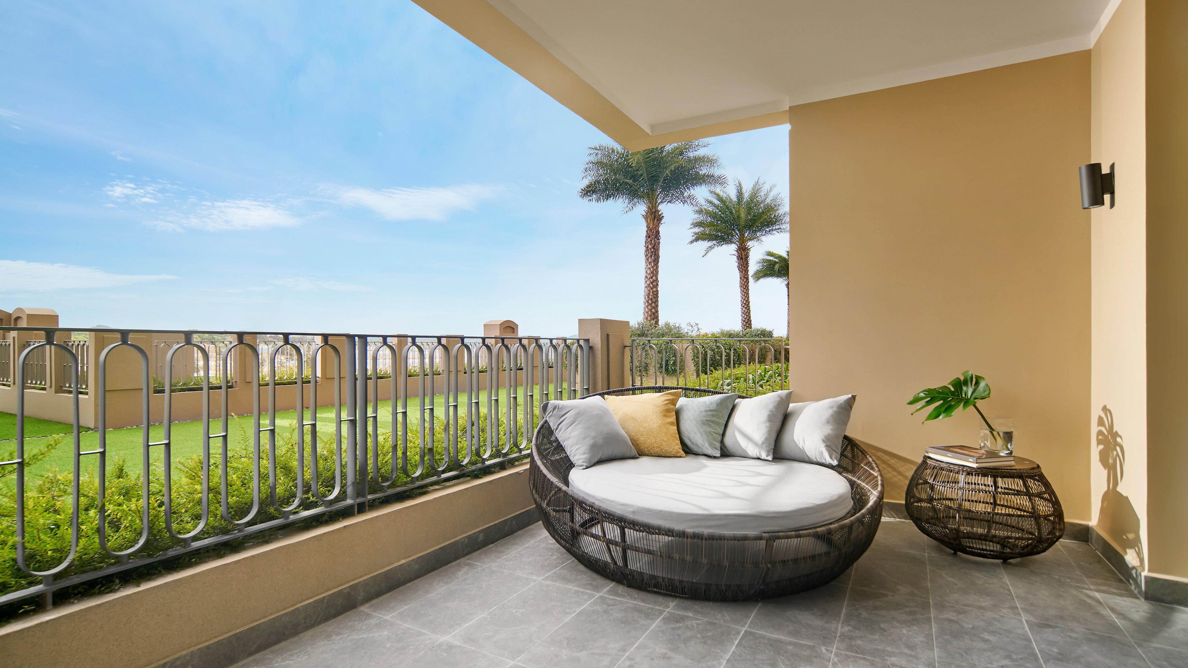 Double Smoking with Views