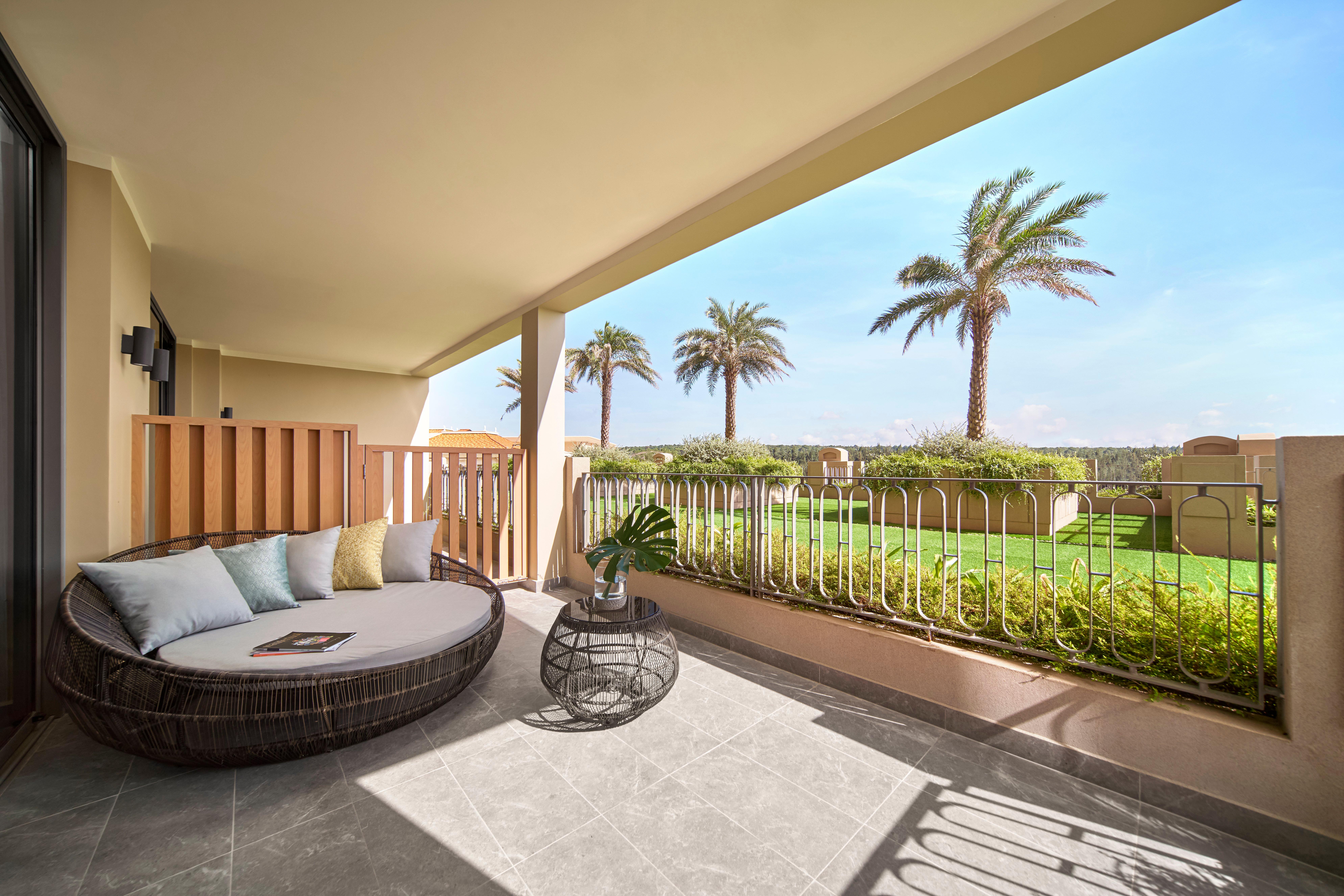 Double Smoking with Views