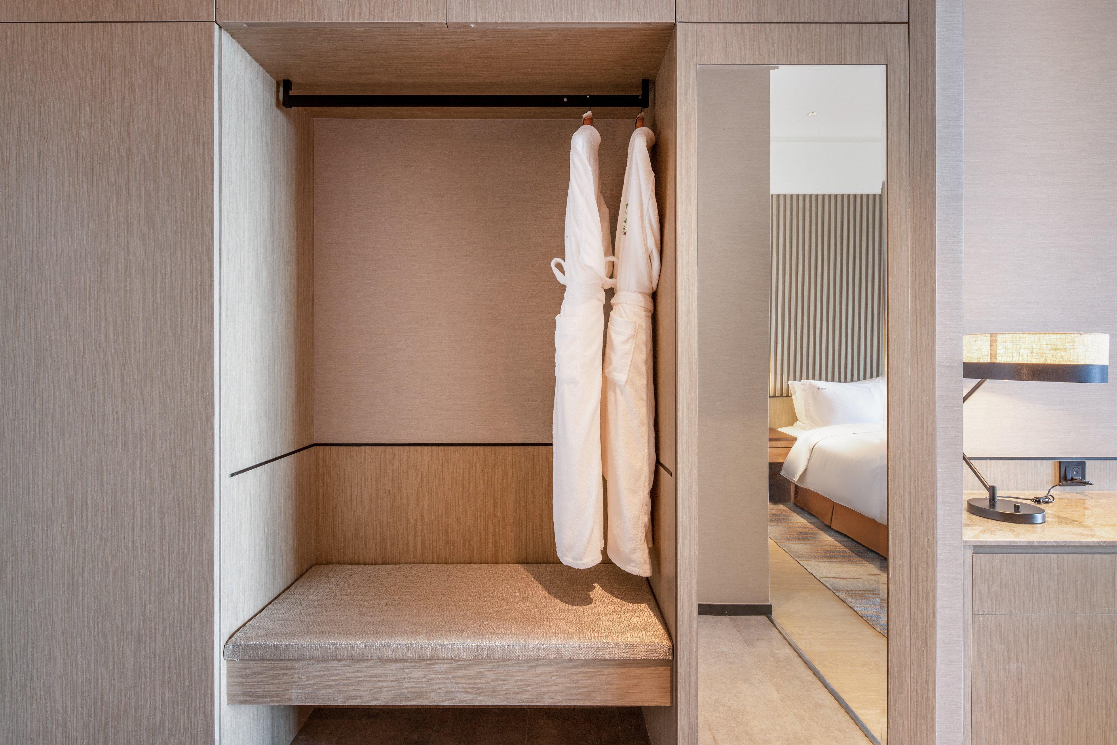 Double Two Queen Beds Premium