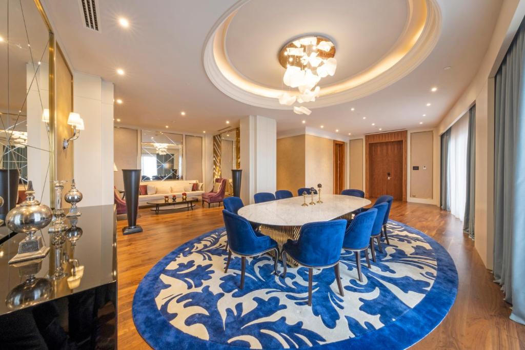 Suite Three Bedrooms