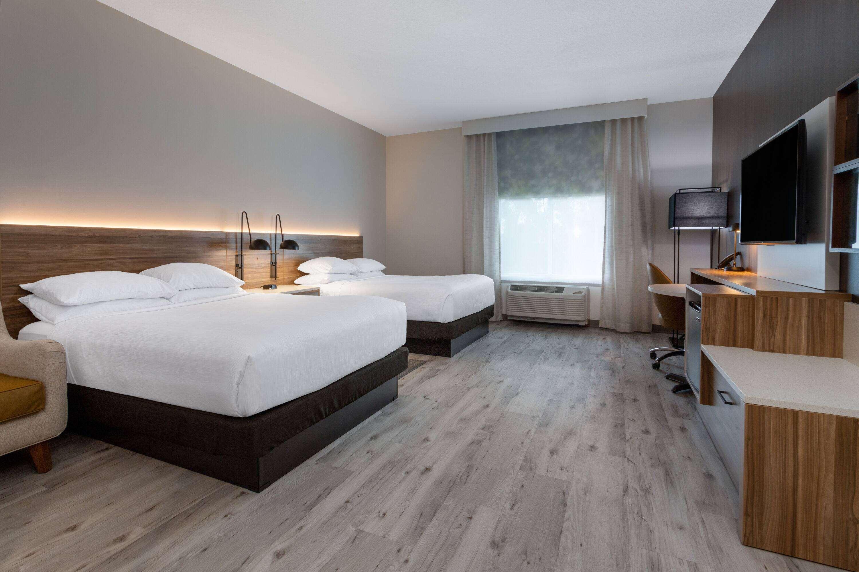 Room Deluxe Two Queen Beds