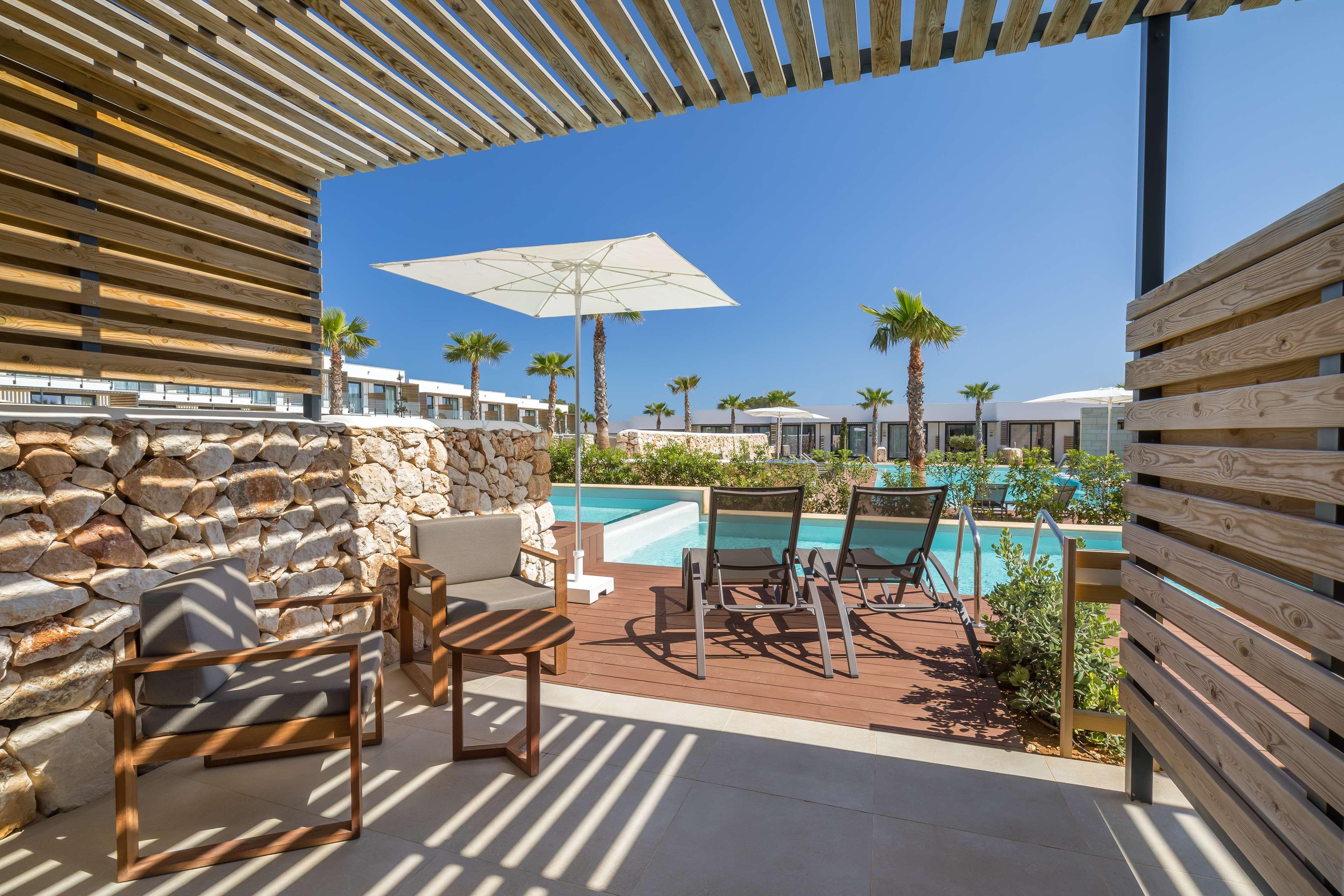 Junior Suite Pool View