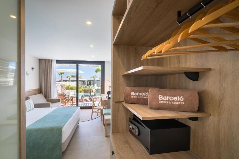 Junior Suite Pool View