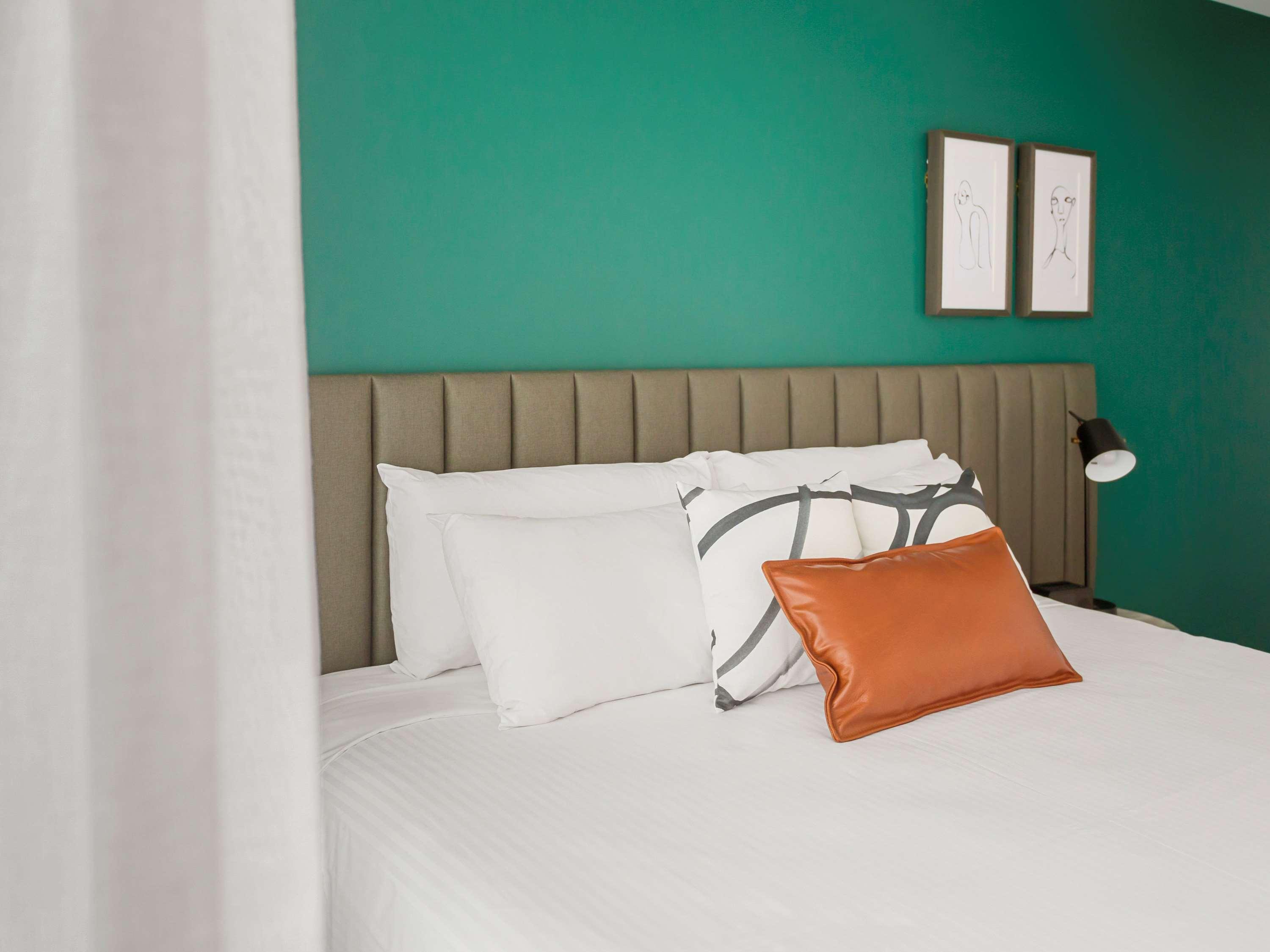 Apartment Queen Size Bed