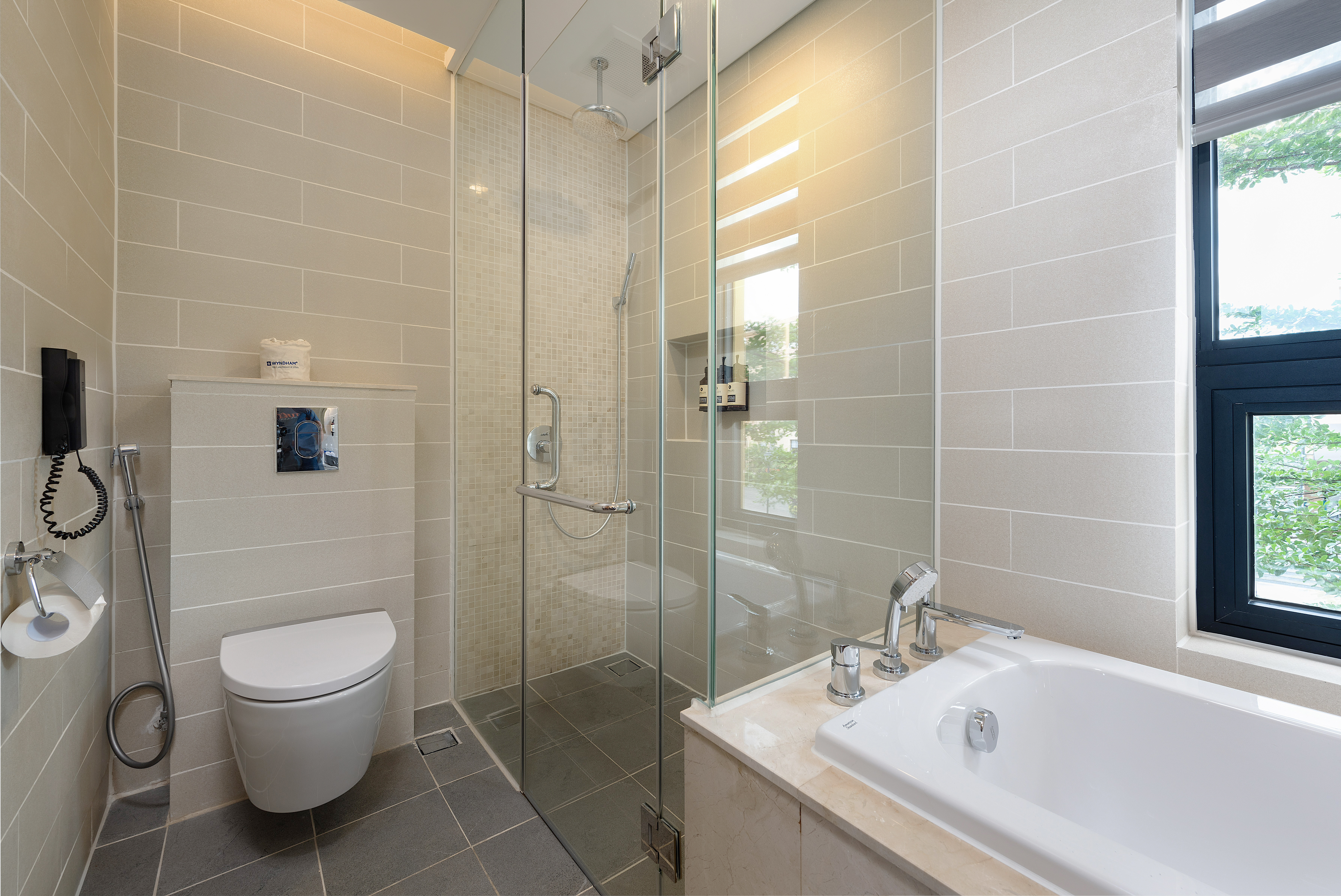 Studio King Size Bed