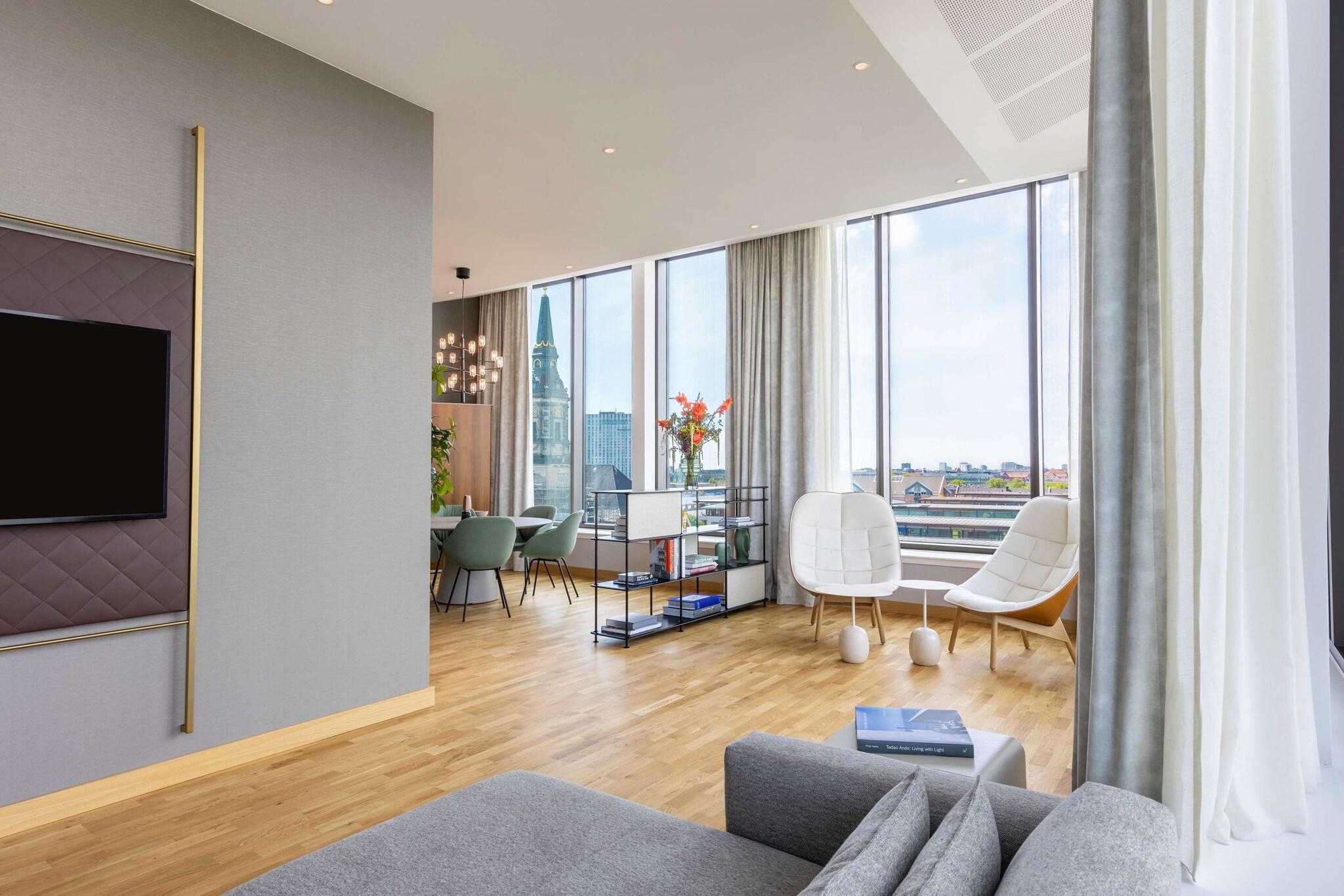 Suite Presidential with Views