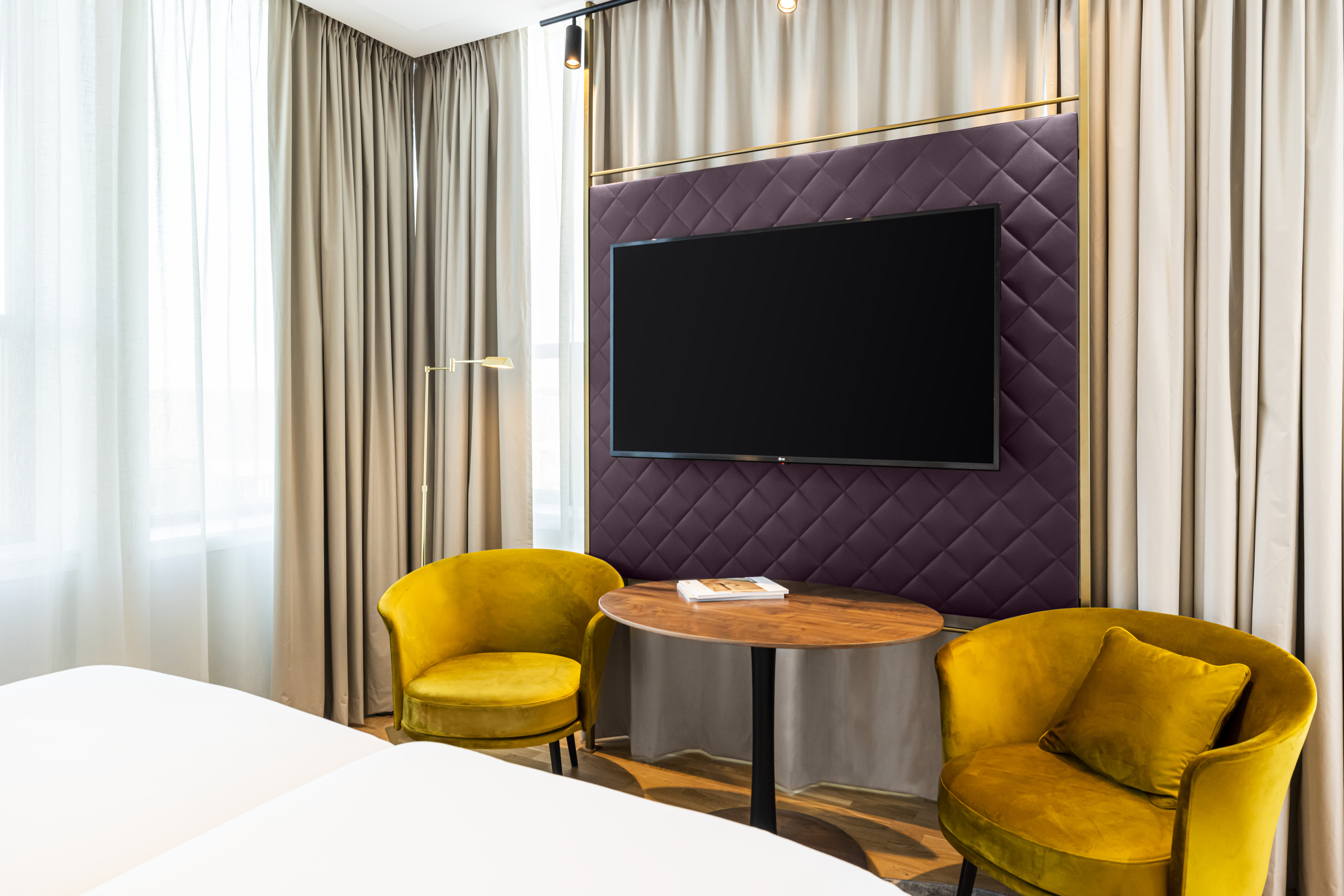 Family Room Capacity 2