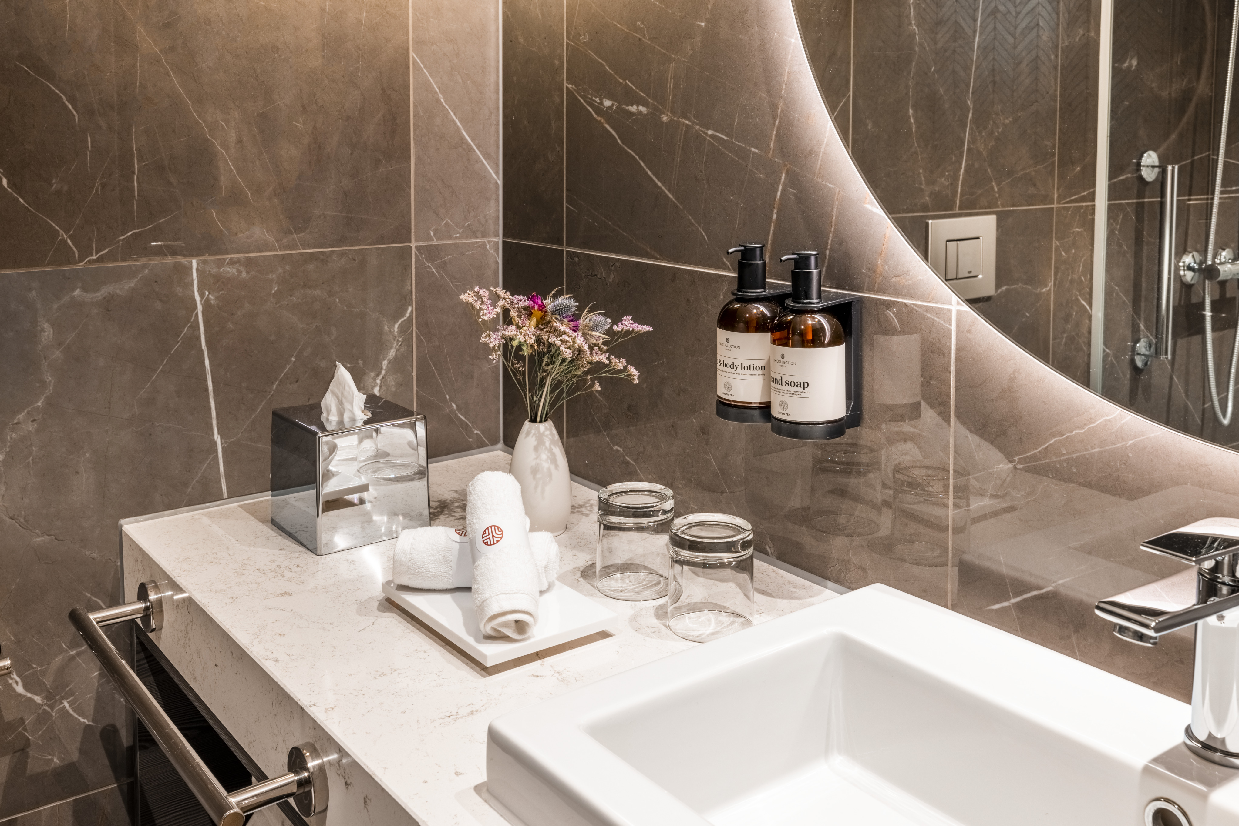 Double Superior with Views