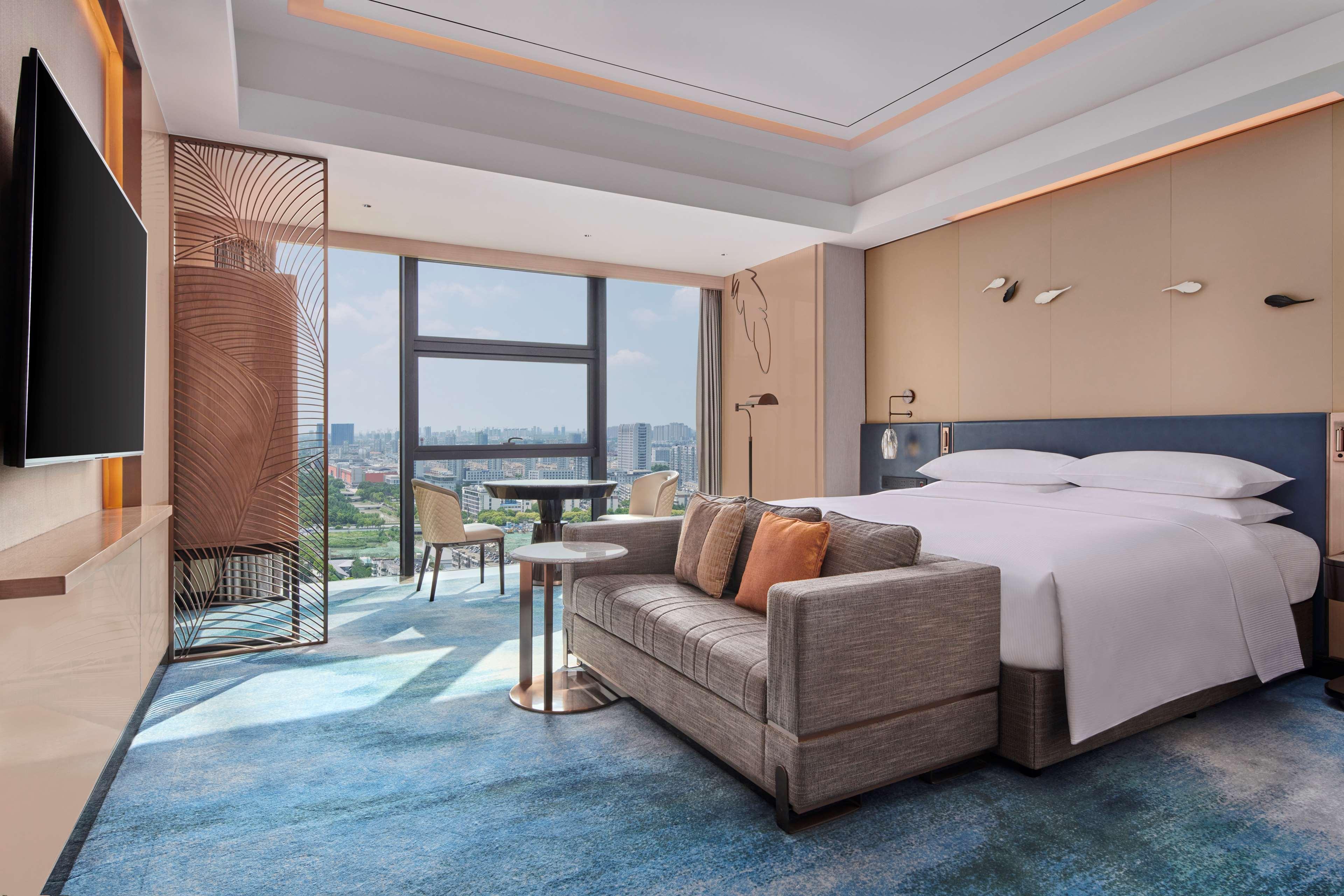 Double Accessible King Size Bed