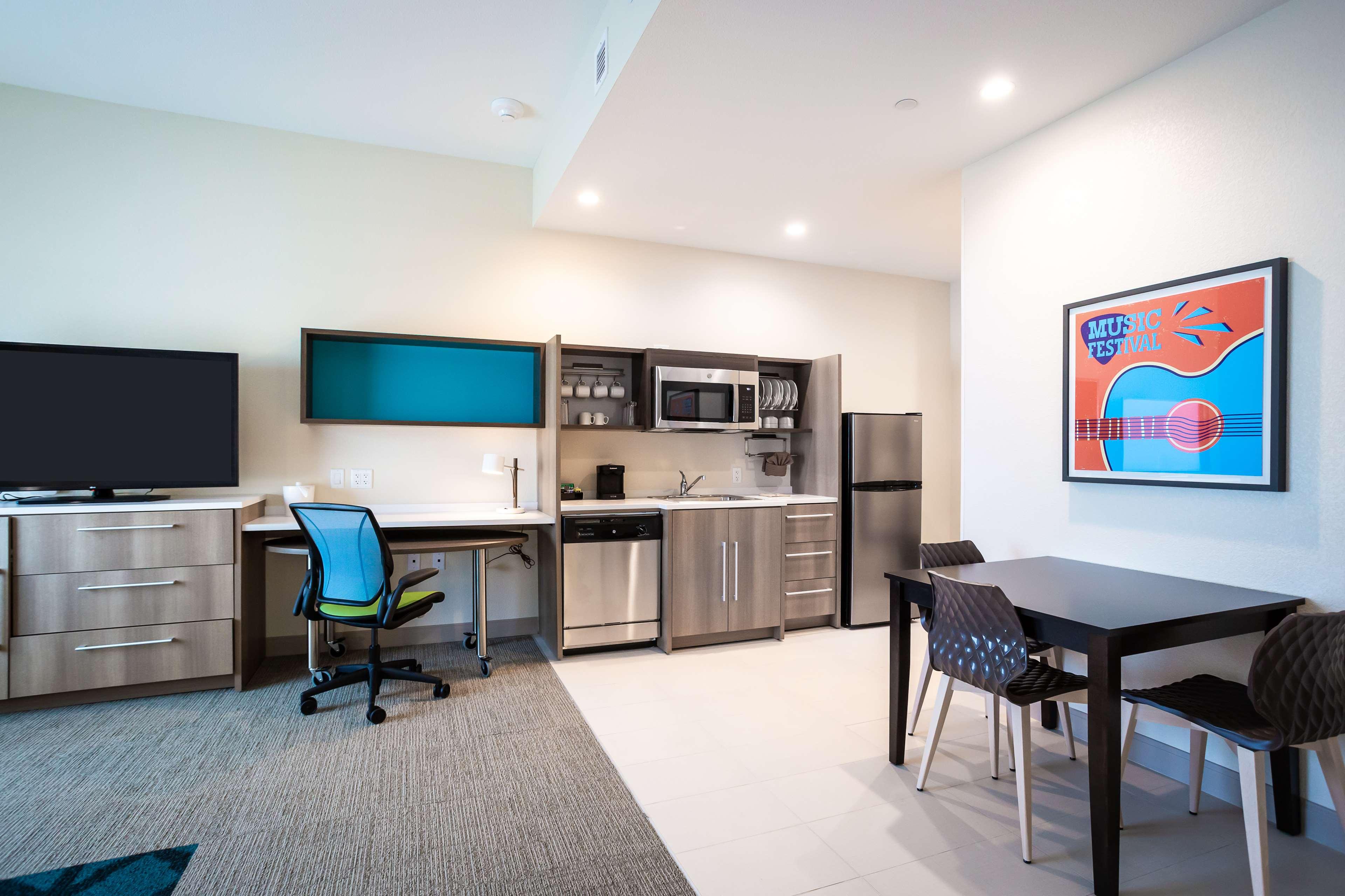 Suite King Bed One Bedroom 