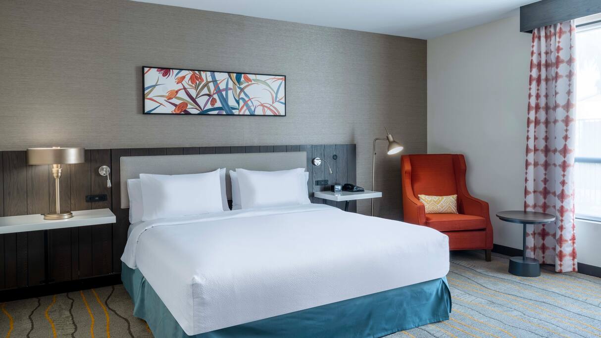 Double Deluxe King Bed