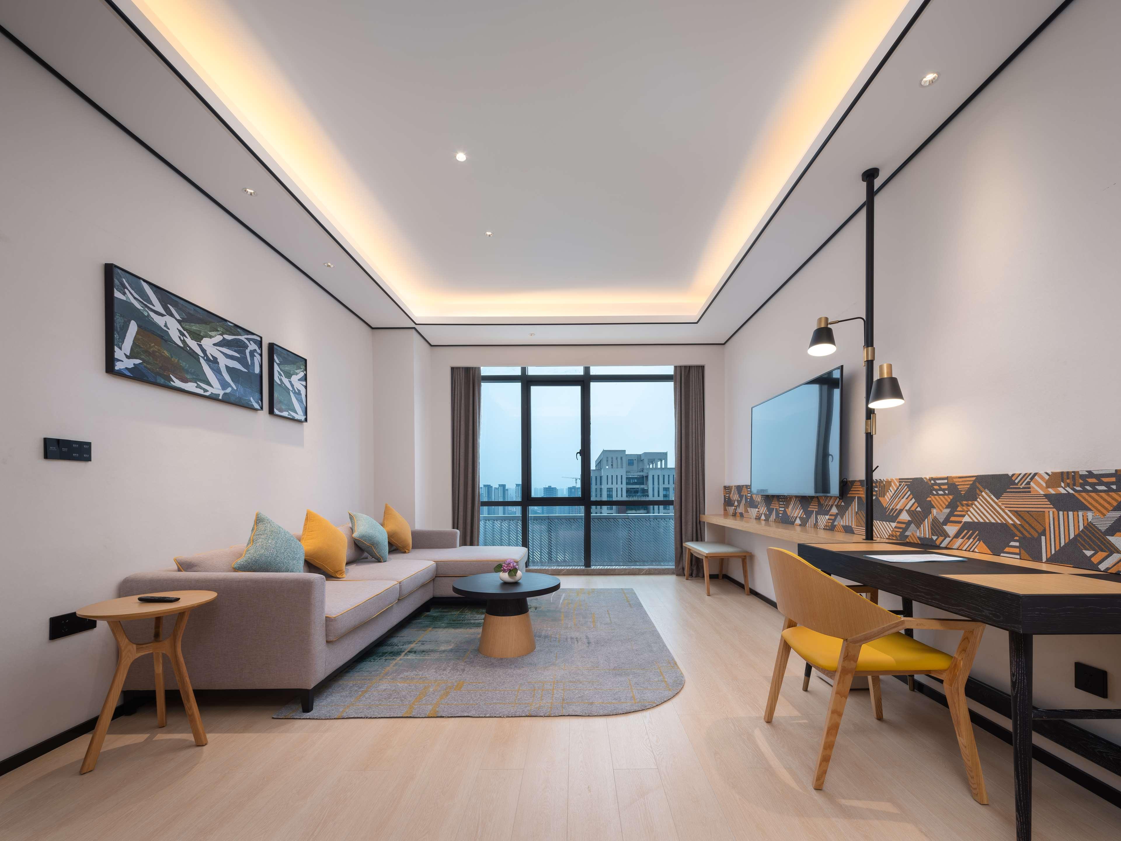 Suite King Bed One Bedroom 