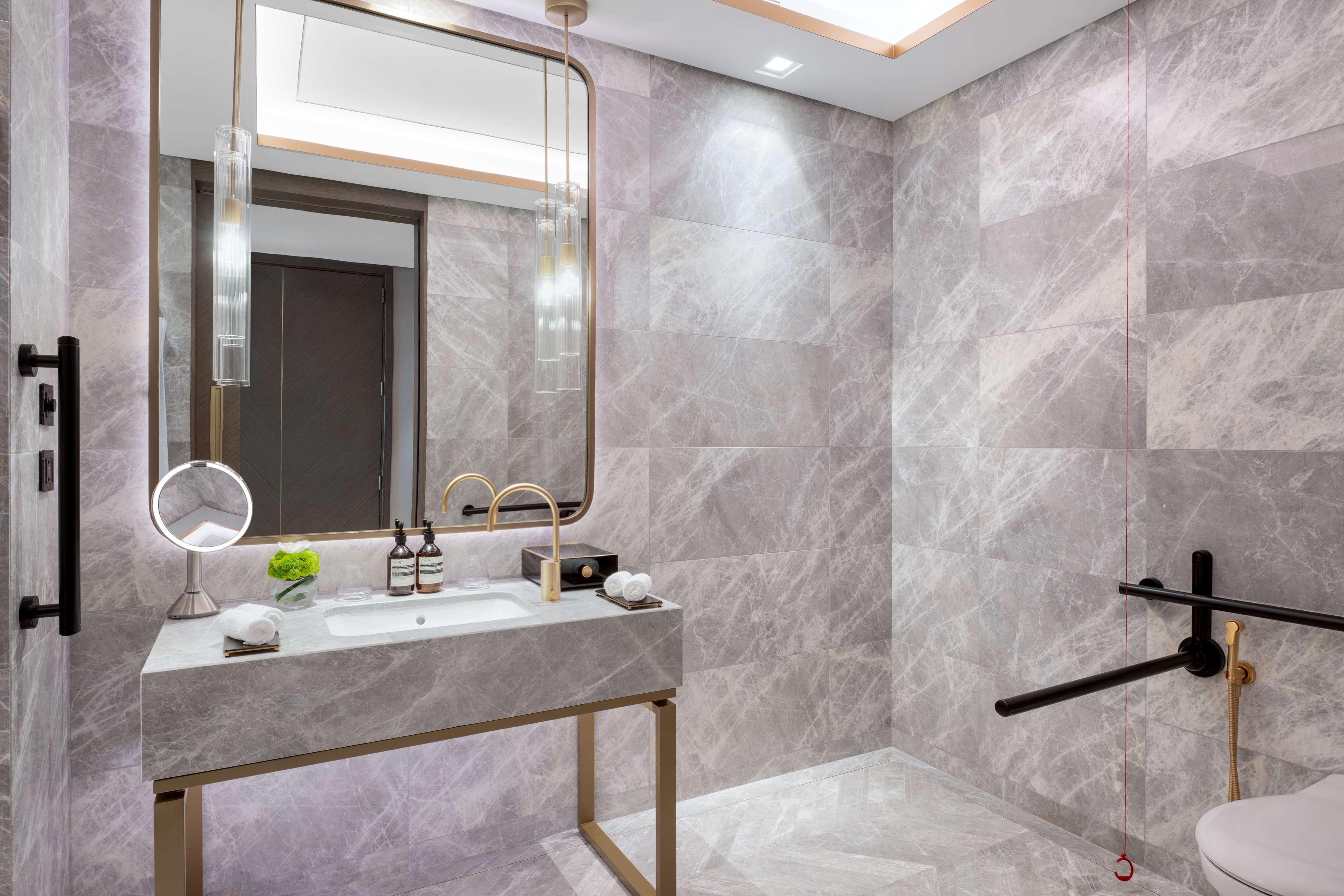 Double Accessible King Size Bed