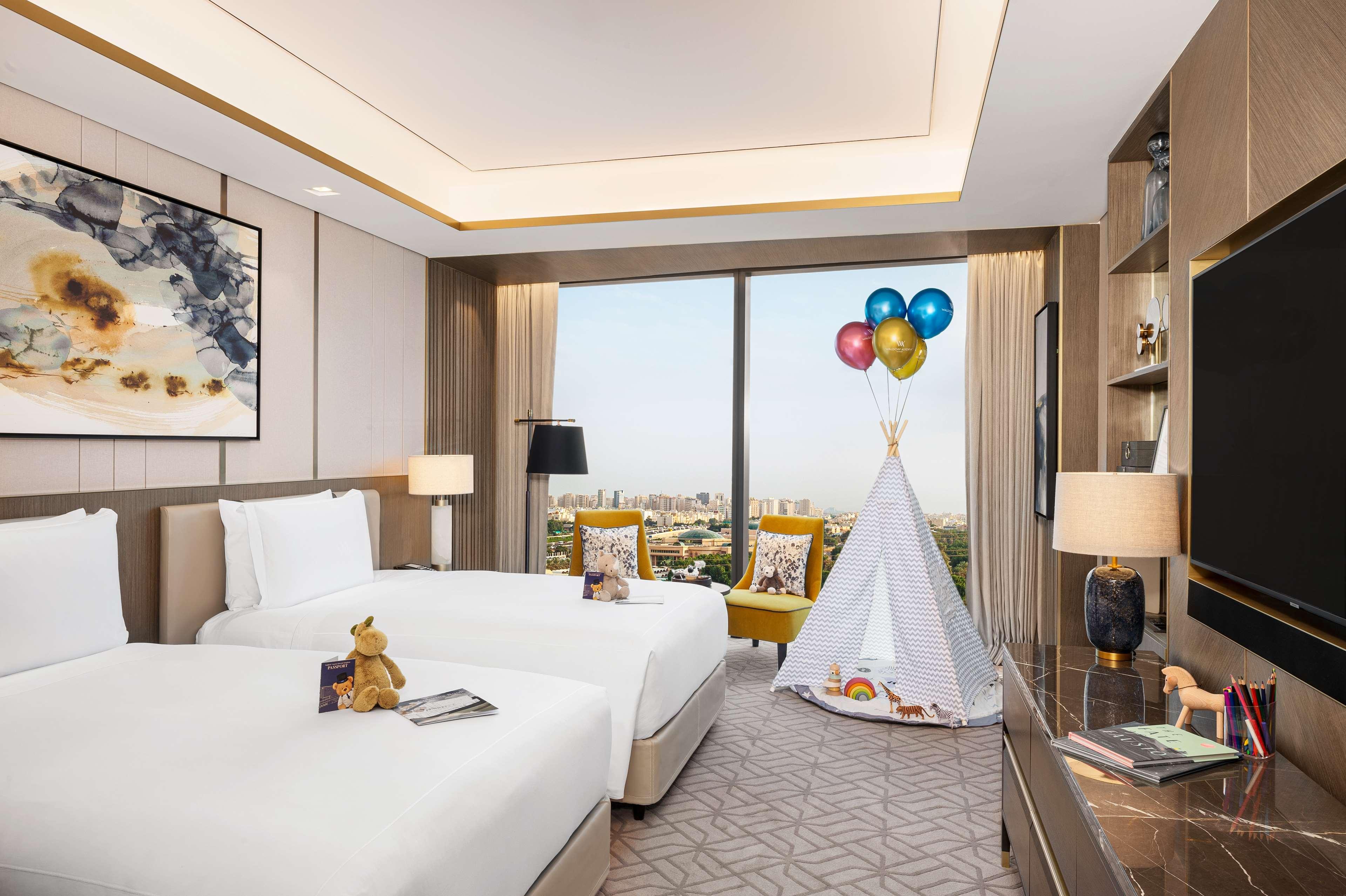 Family Room Deluxe King Bed