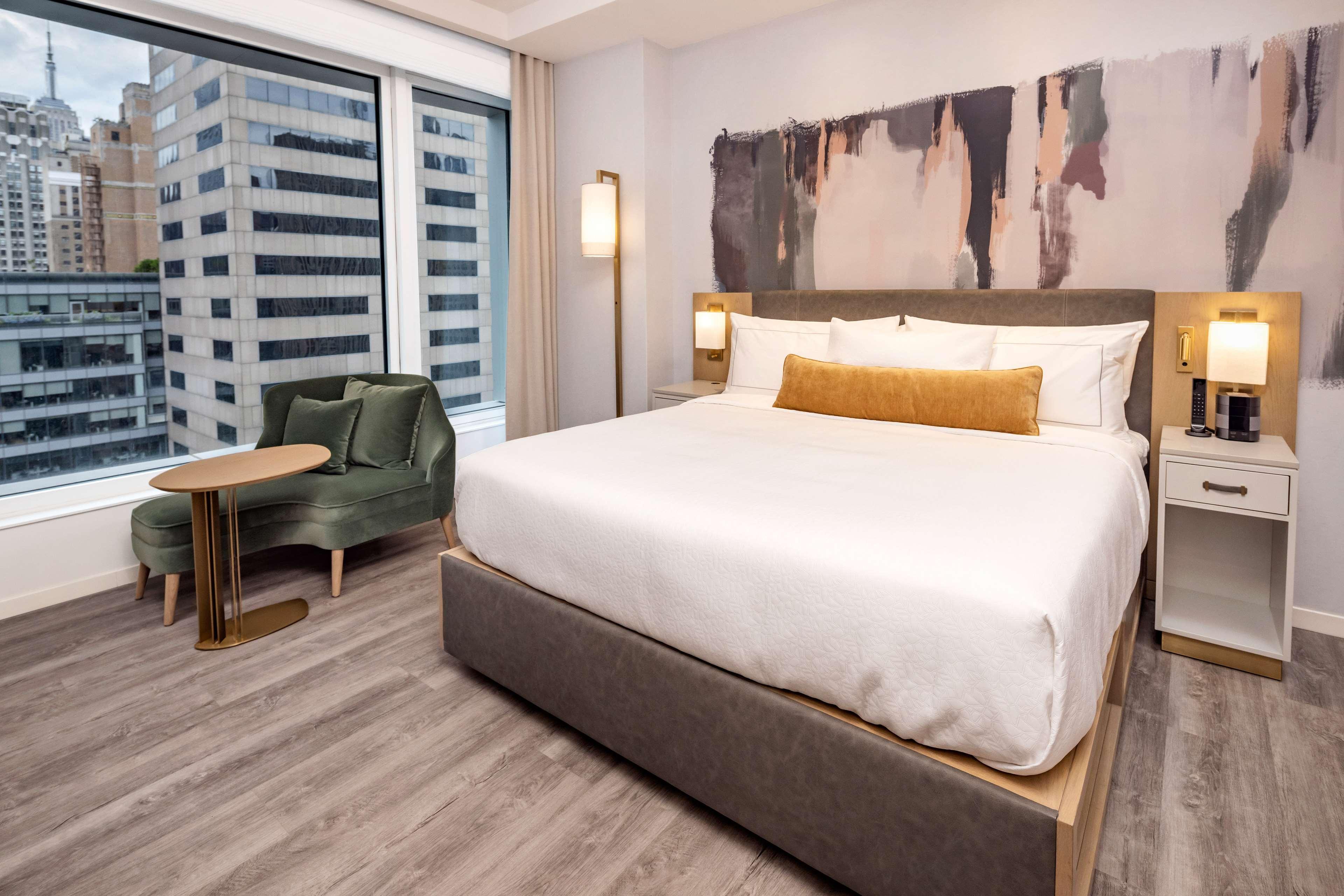 Studio Deluxe King Bed