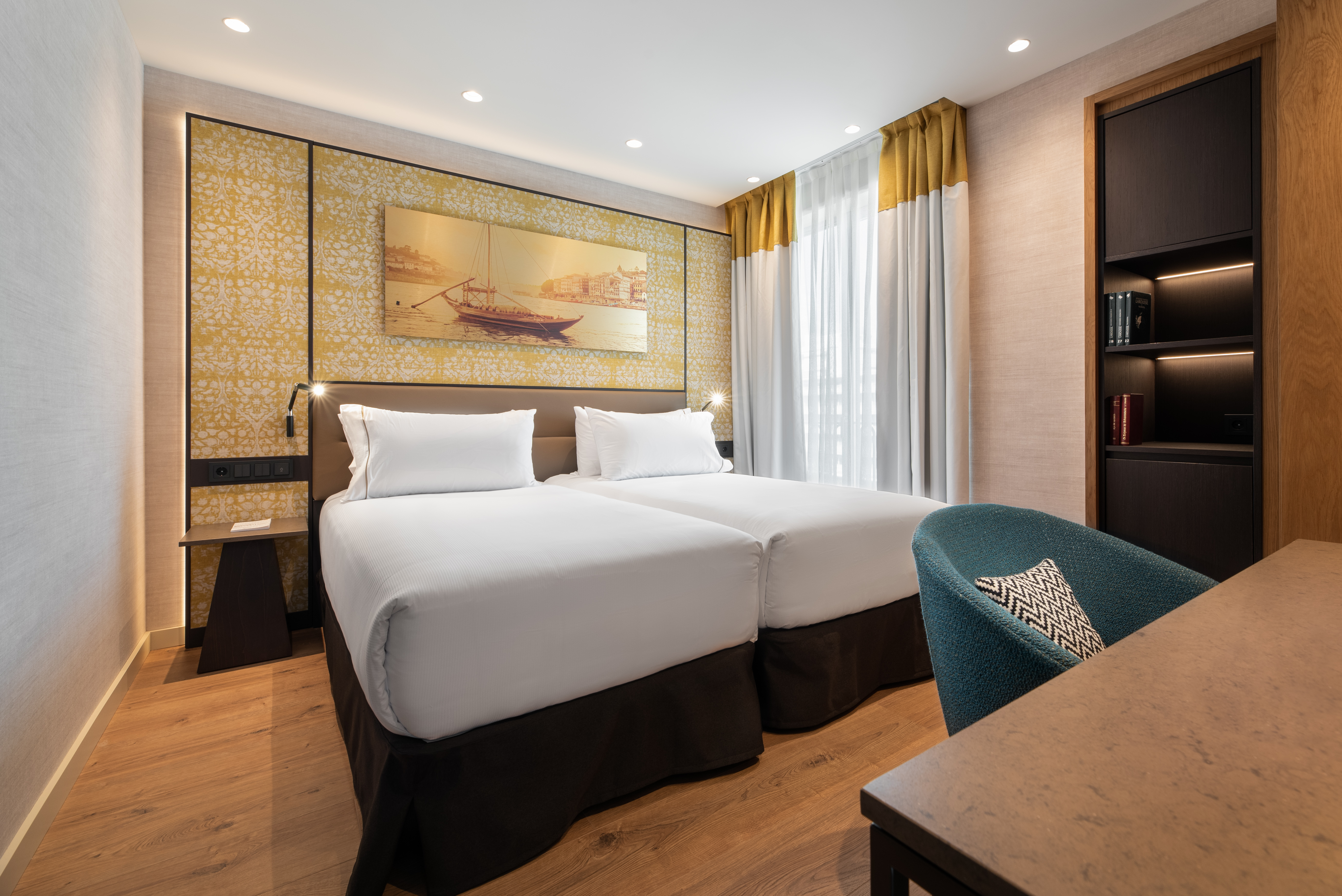 Double or Twin Deluxe