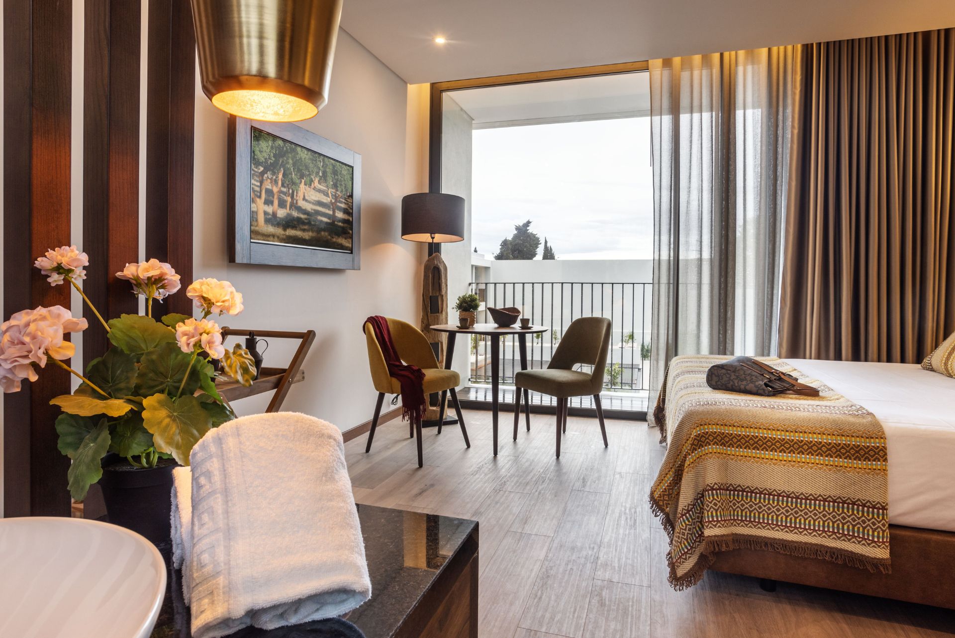 Double King Bed One Bedroom 