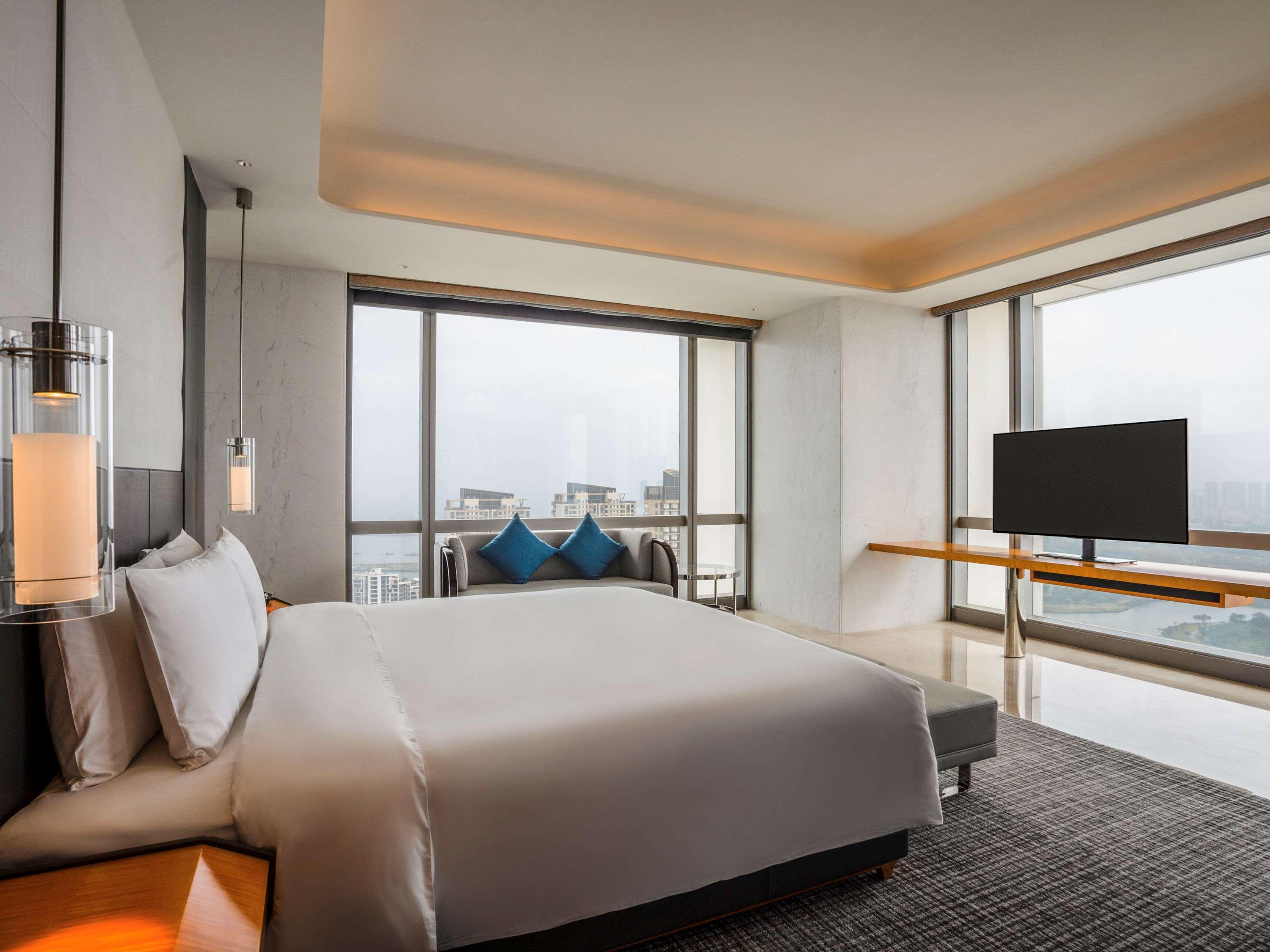 Junior Suite King Size Bed