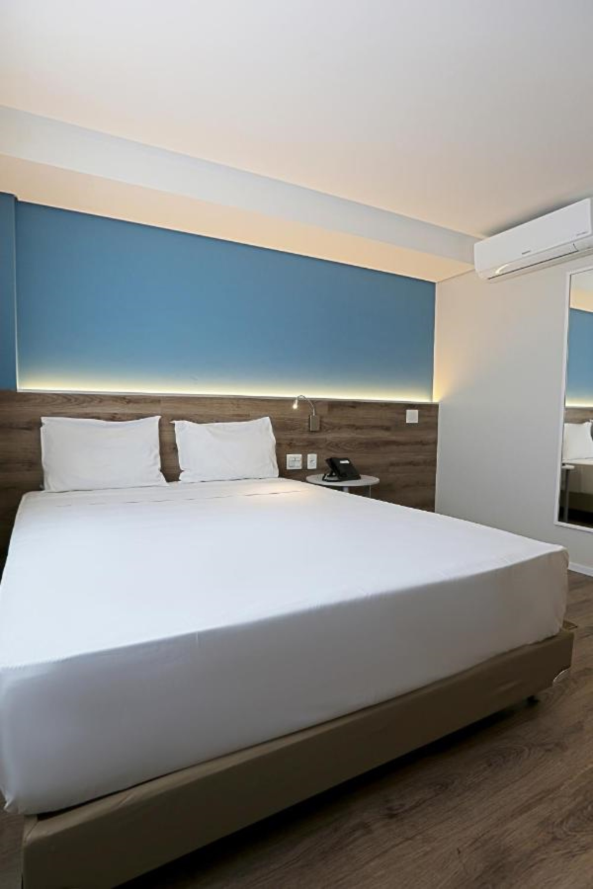 Double Queen Size Bed