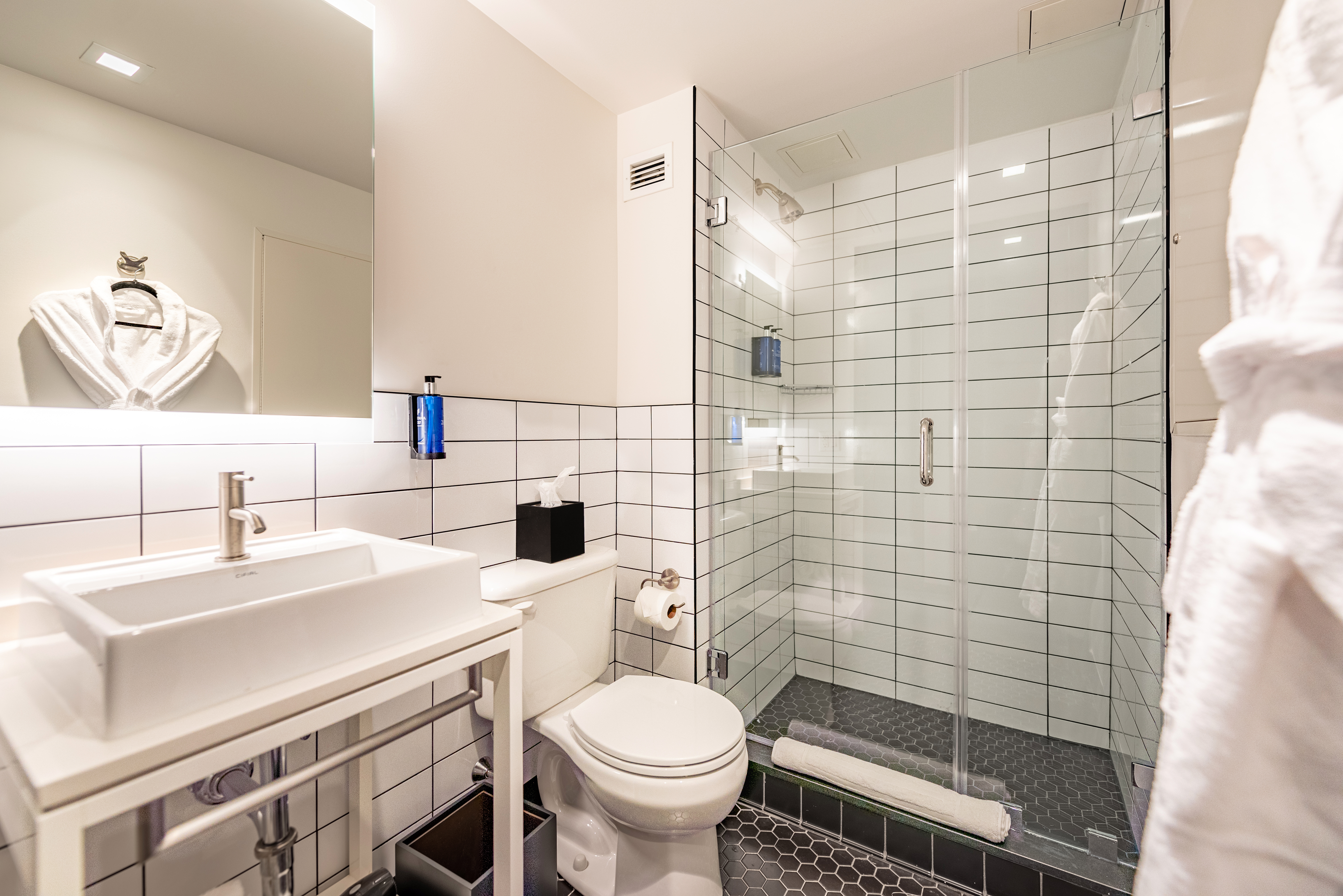 Double Deluxe King Bed