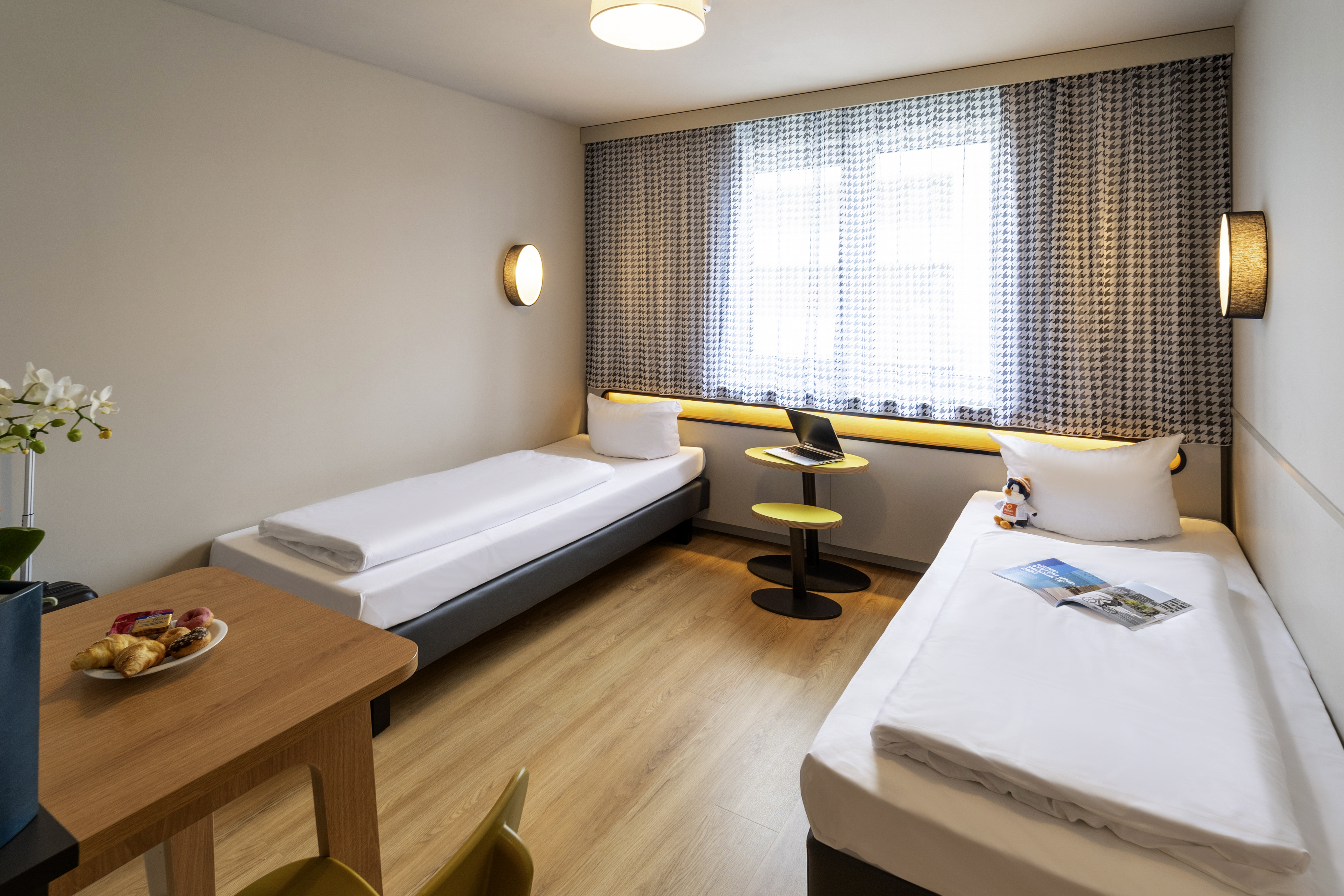 Studio Two Beds