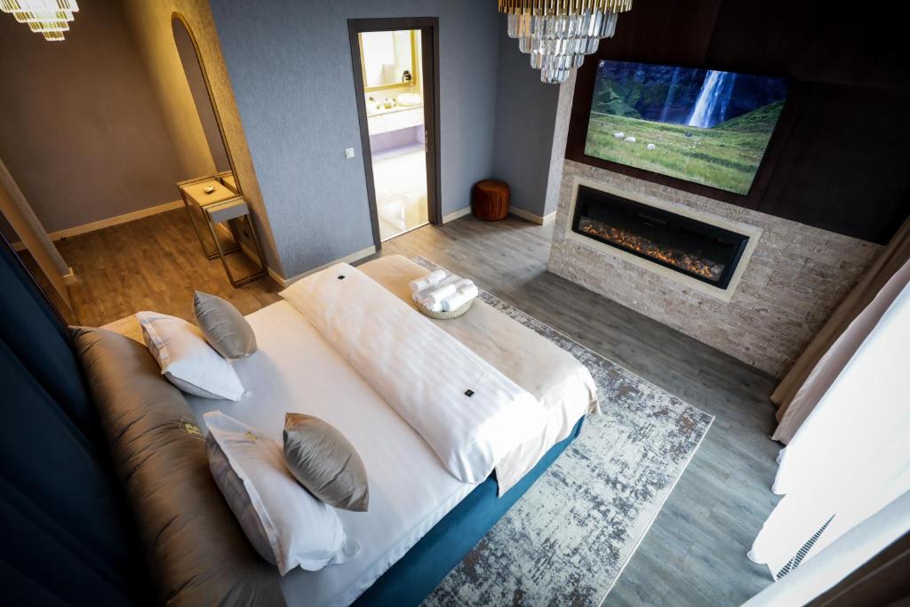 Double Deluxe with Balcony