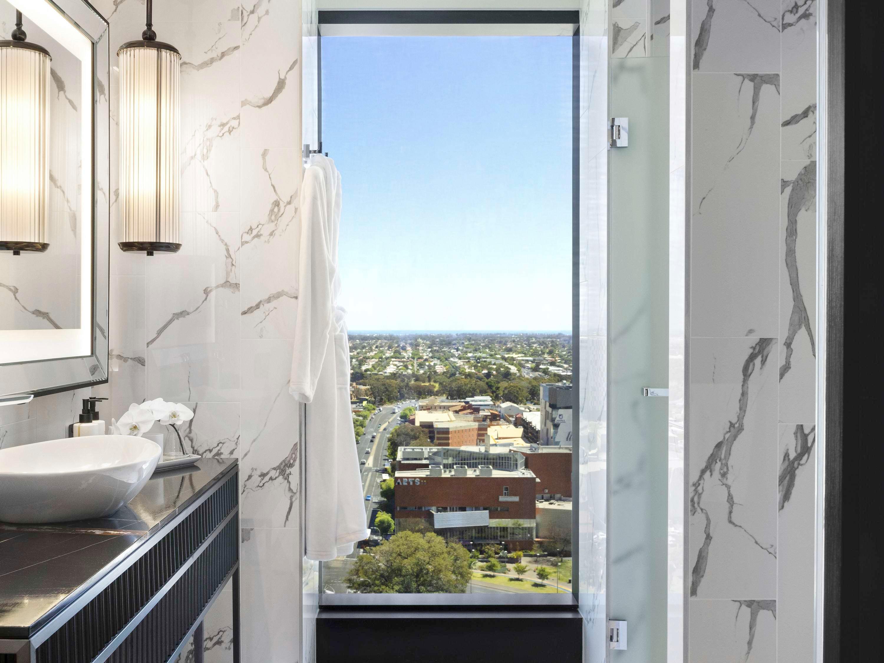 Double Deluxe King Bed