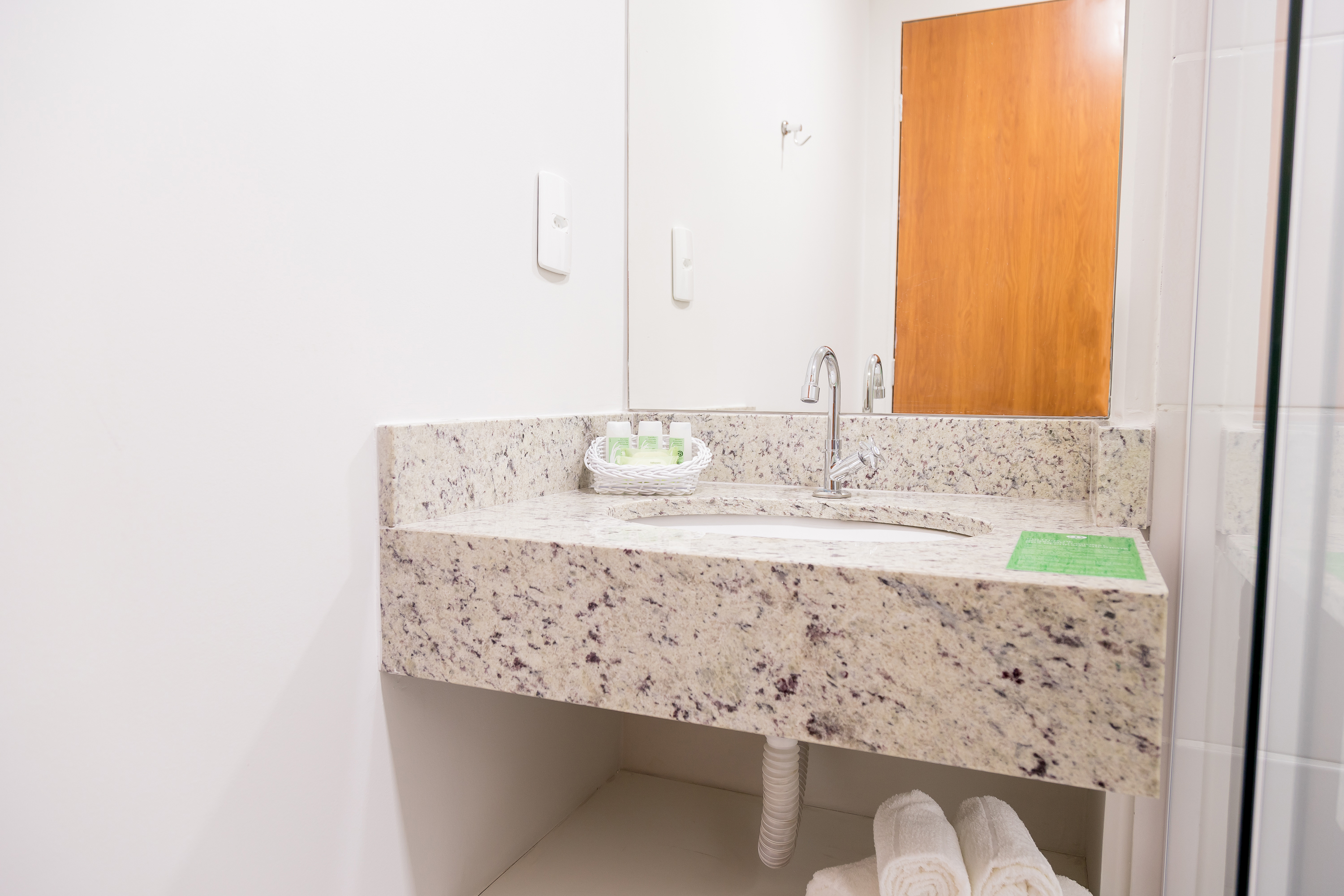 Double Queen Size Bed